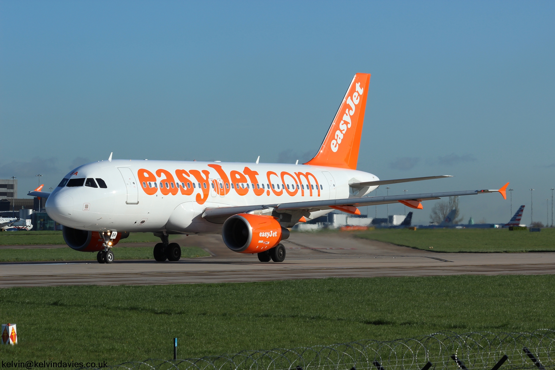 Easyjet A319 G-EZBA