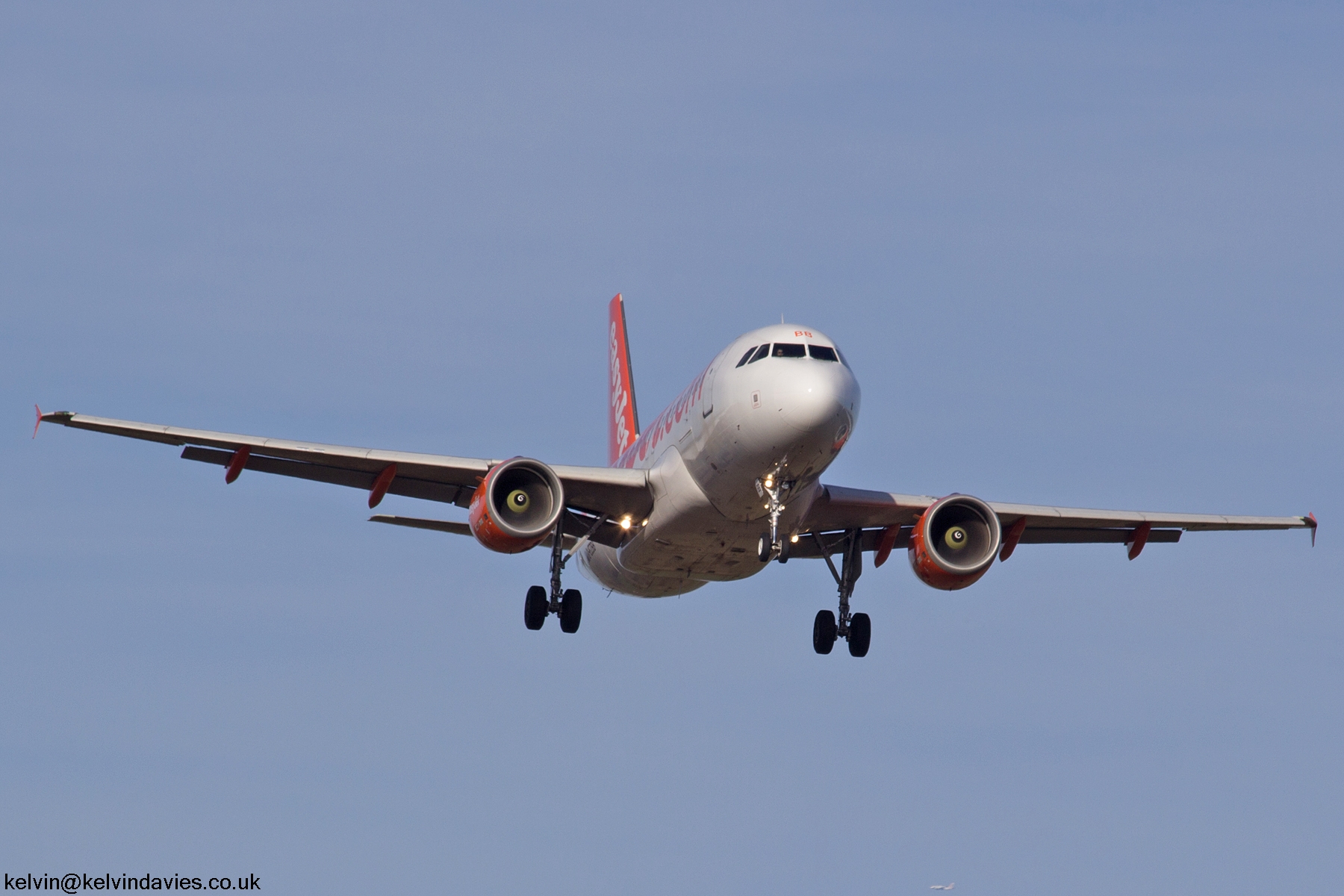 EasyJet A319 G-EZBB