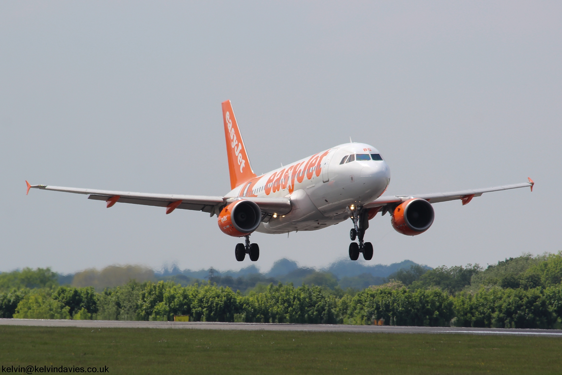 easyJet Europe A319 G-EZBG