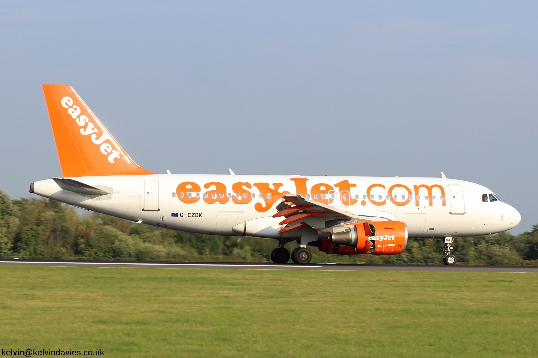 Easyjet A319 G-EZBK