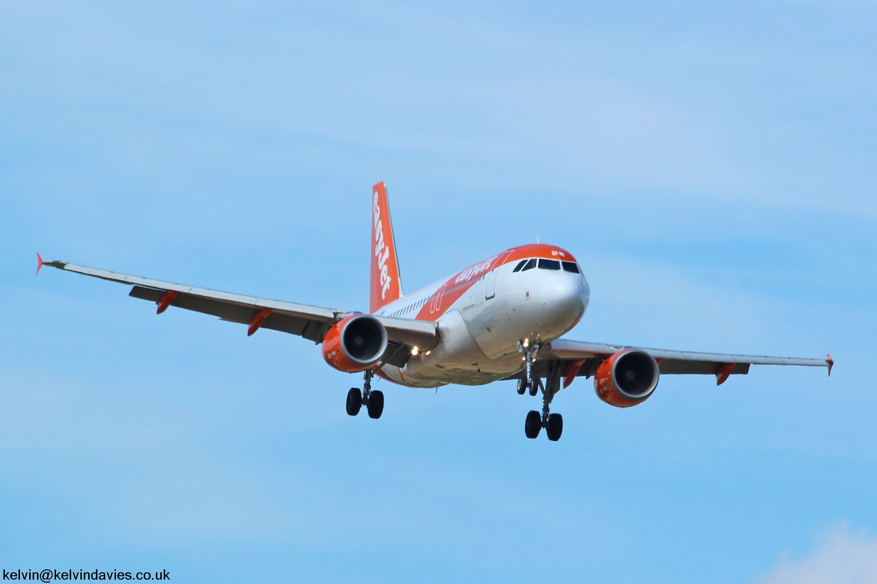 easyJet A319 G-EZBW