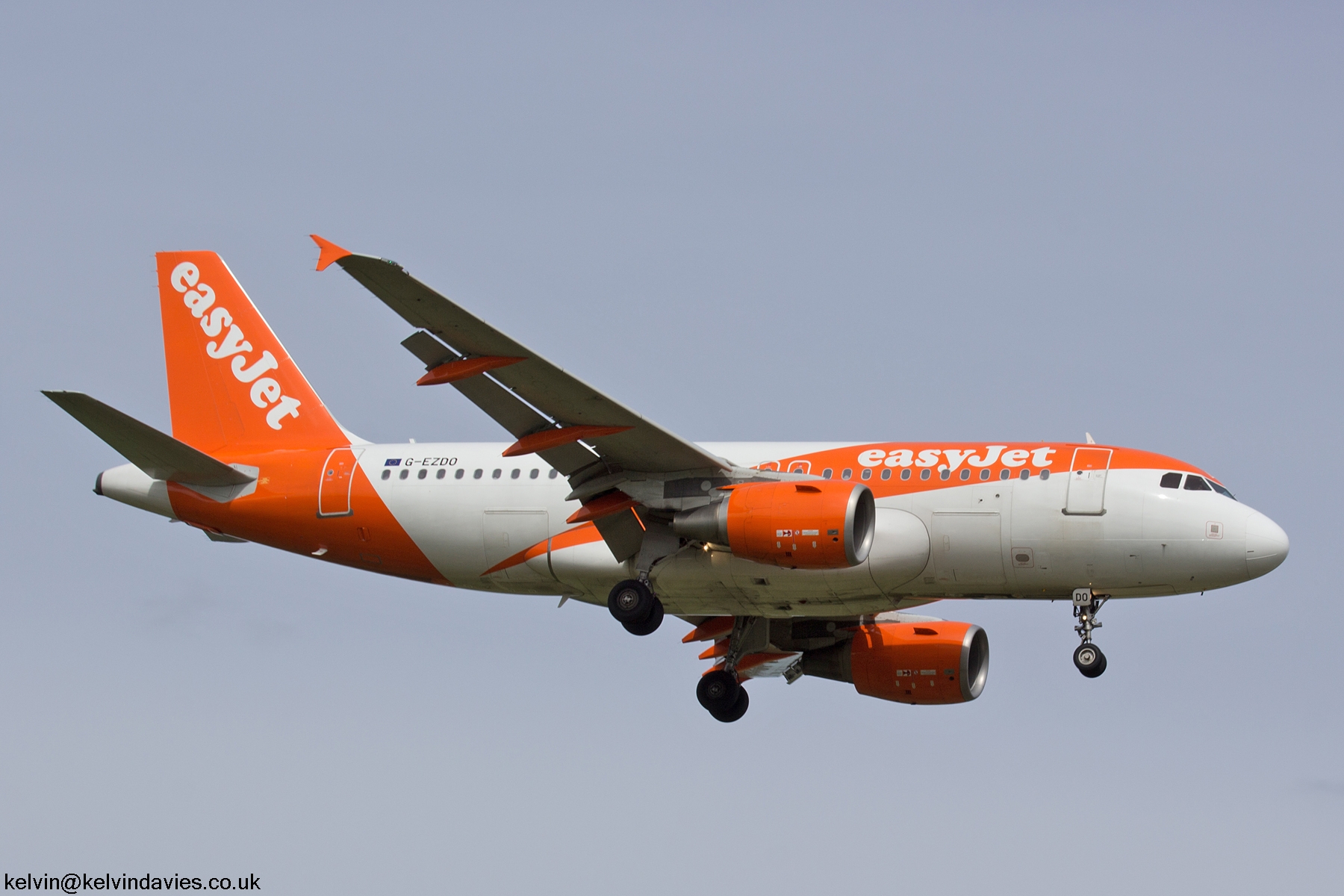 EasyJet A319 G-EZDO