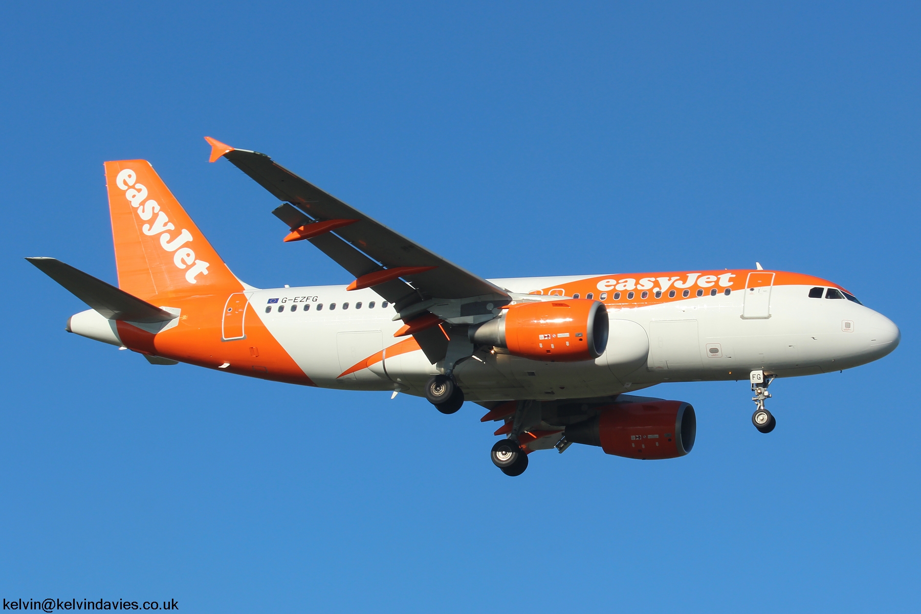 EasyJet A319 G-EZFG