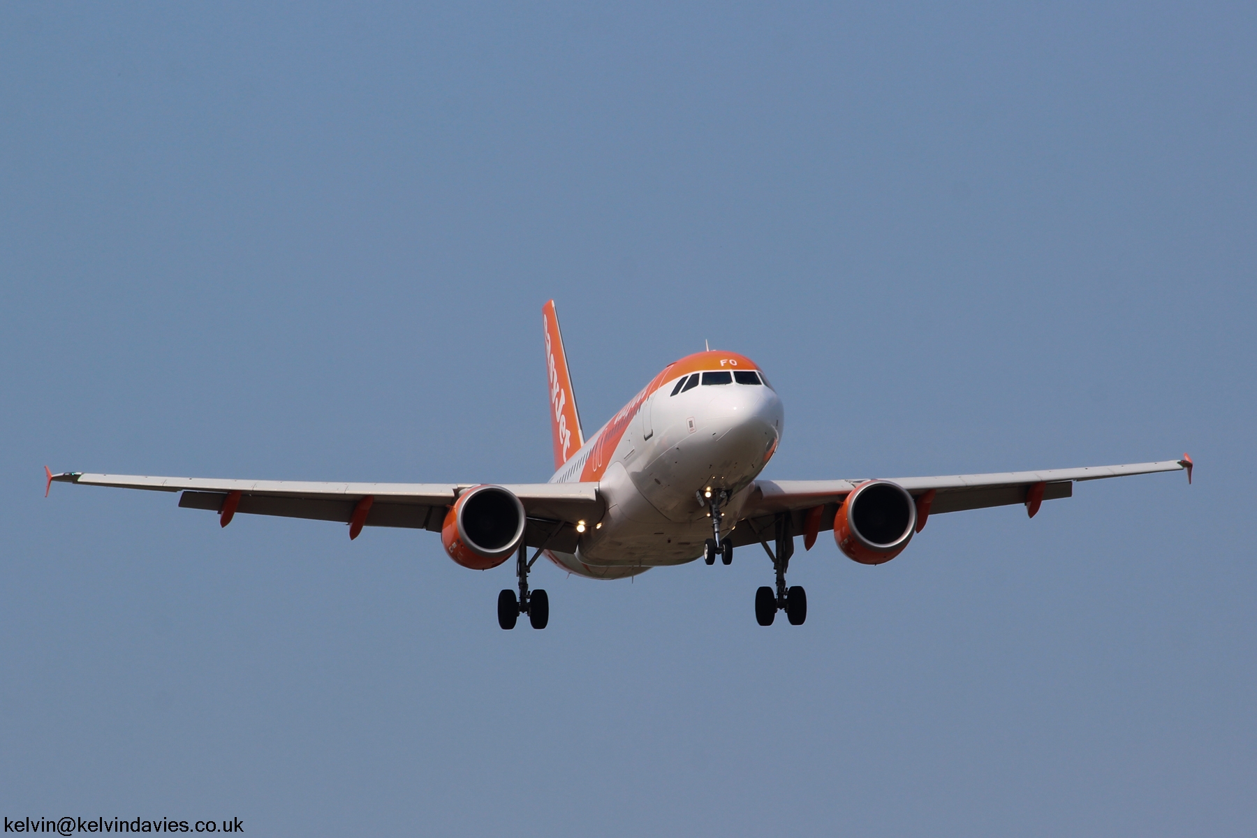 easyJet A319 G-EZFO