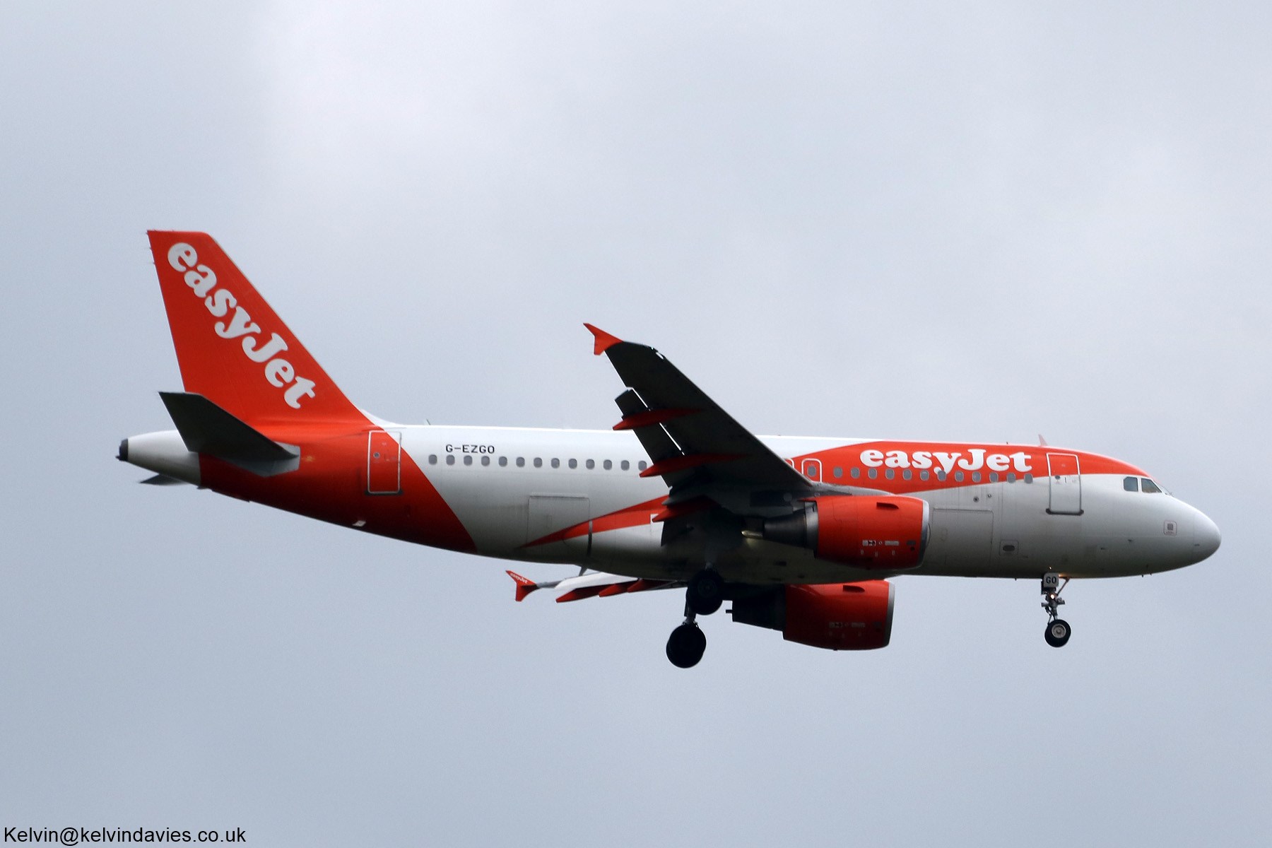 easyJet UK A319 G-EZGO