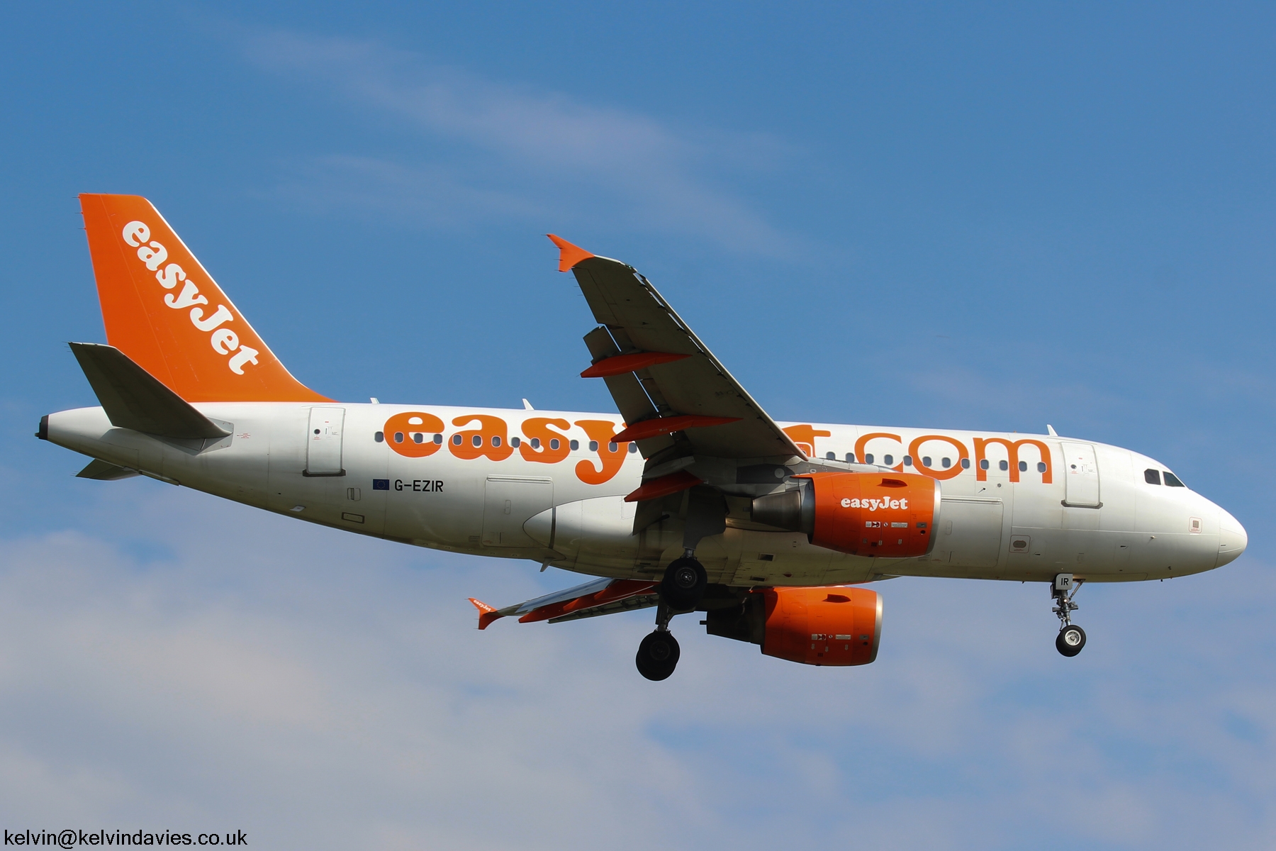 easyJet A319 G-EZIR