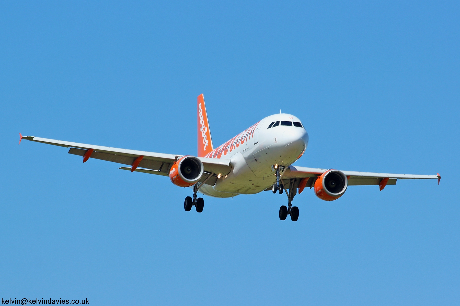 Easyjet A319 G-EZIT
