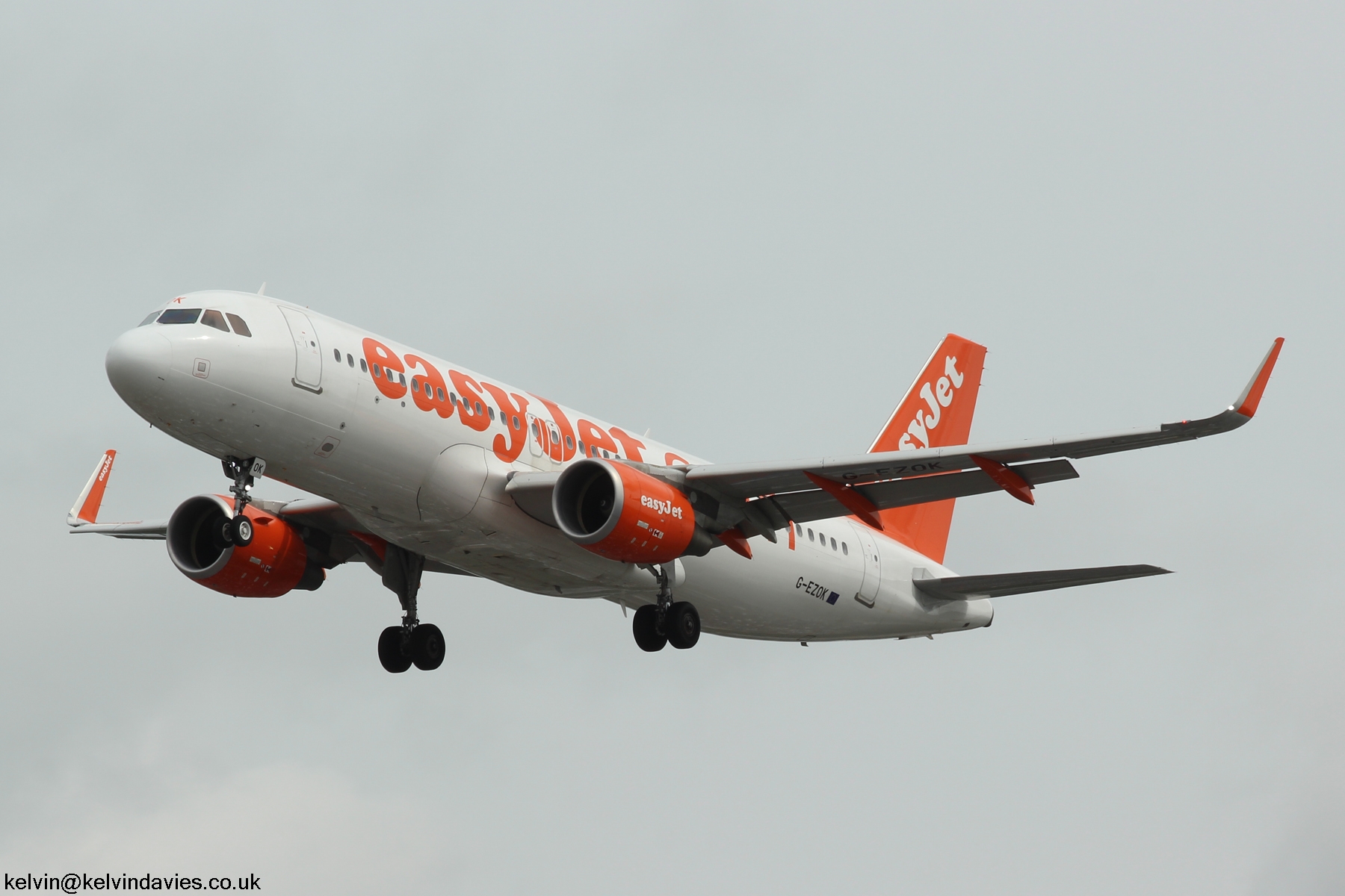 easyJet A320 G-EZOK