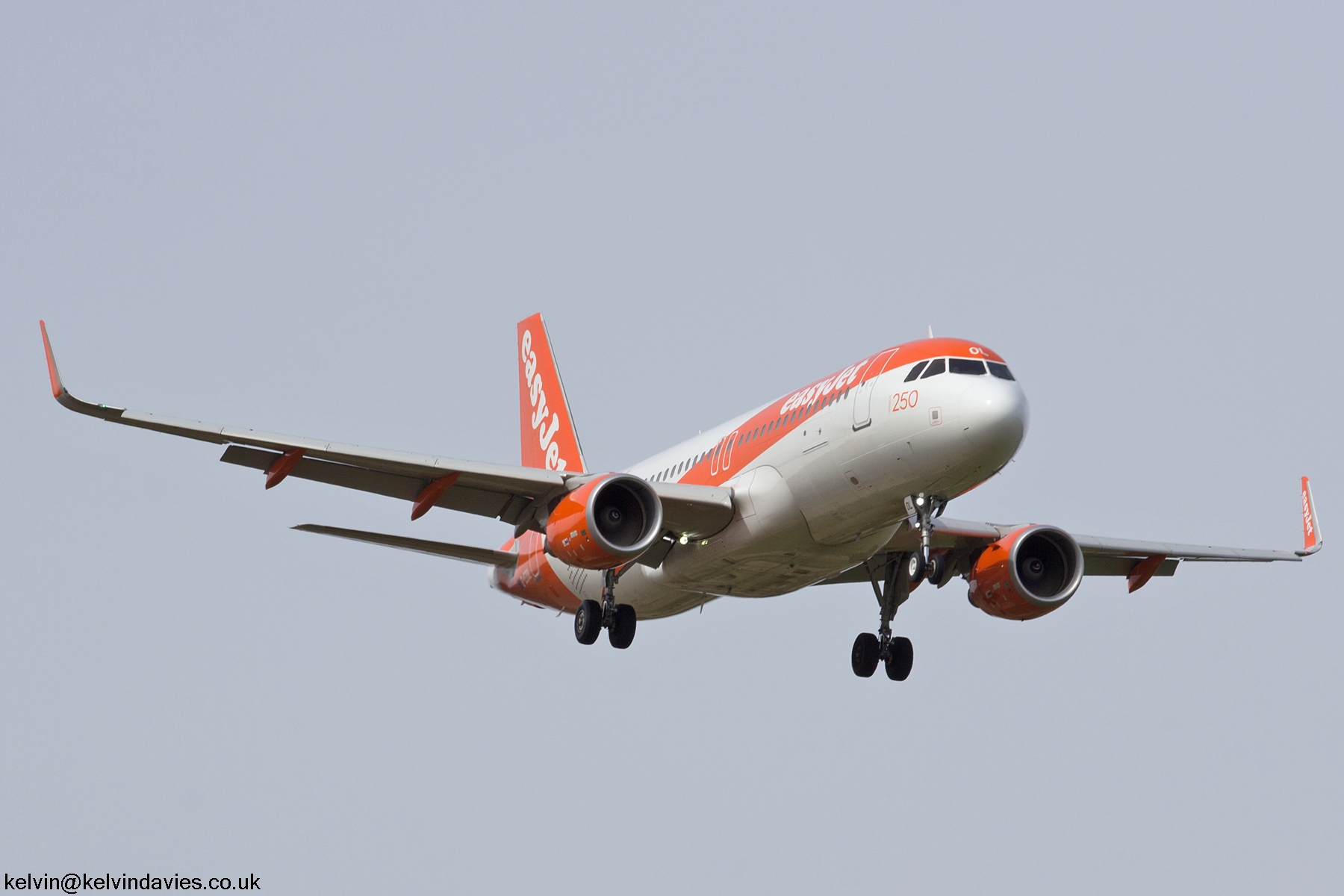 EasyJet A320 G-EZOL