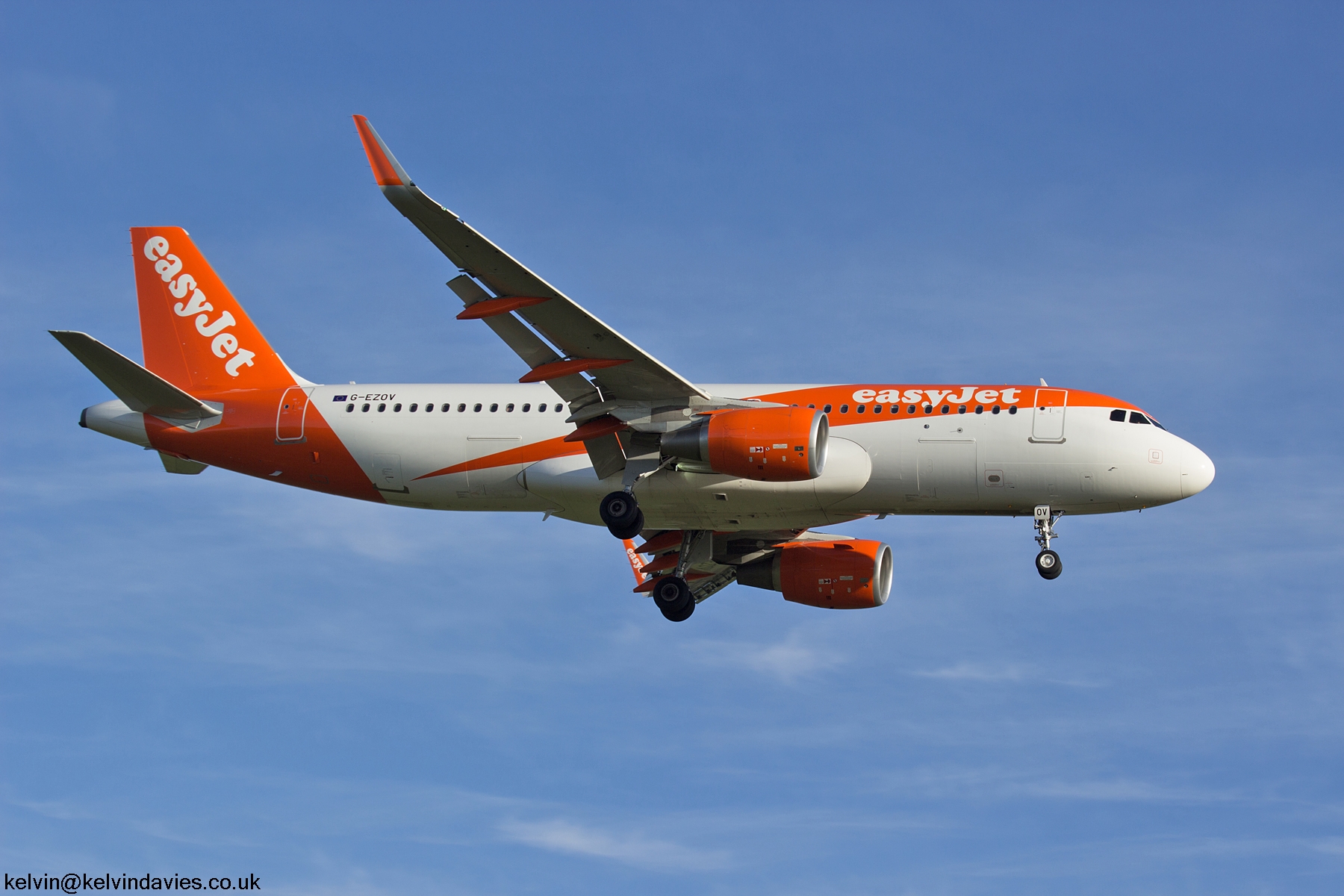 EasyJet A320 G-EZOV