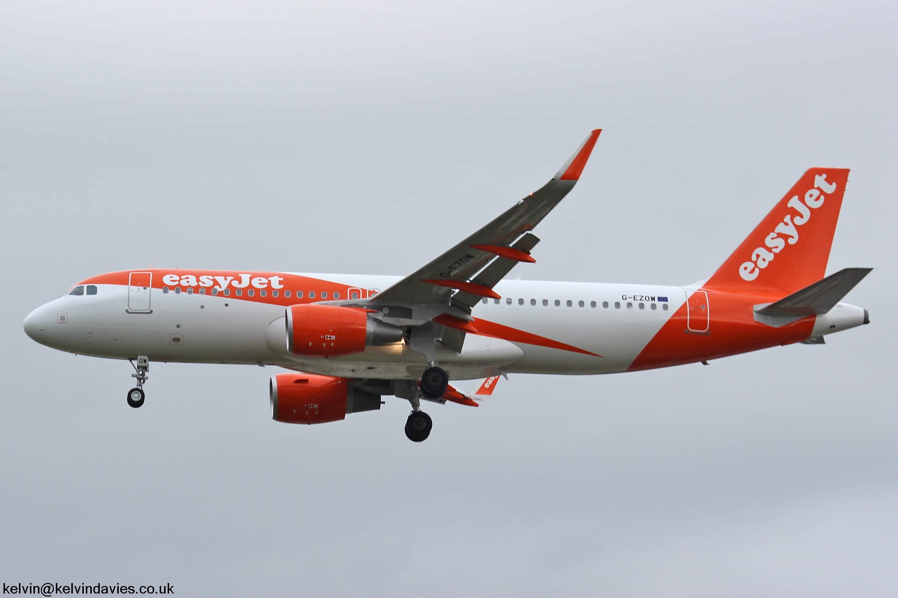 Easyjet A320 G-EZOW