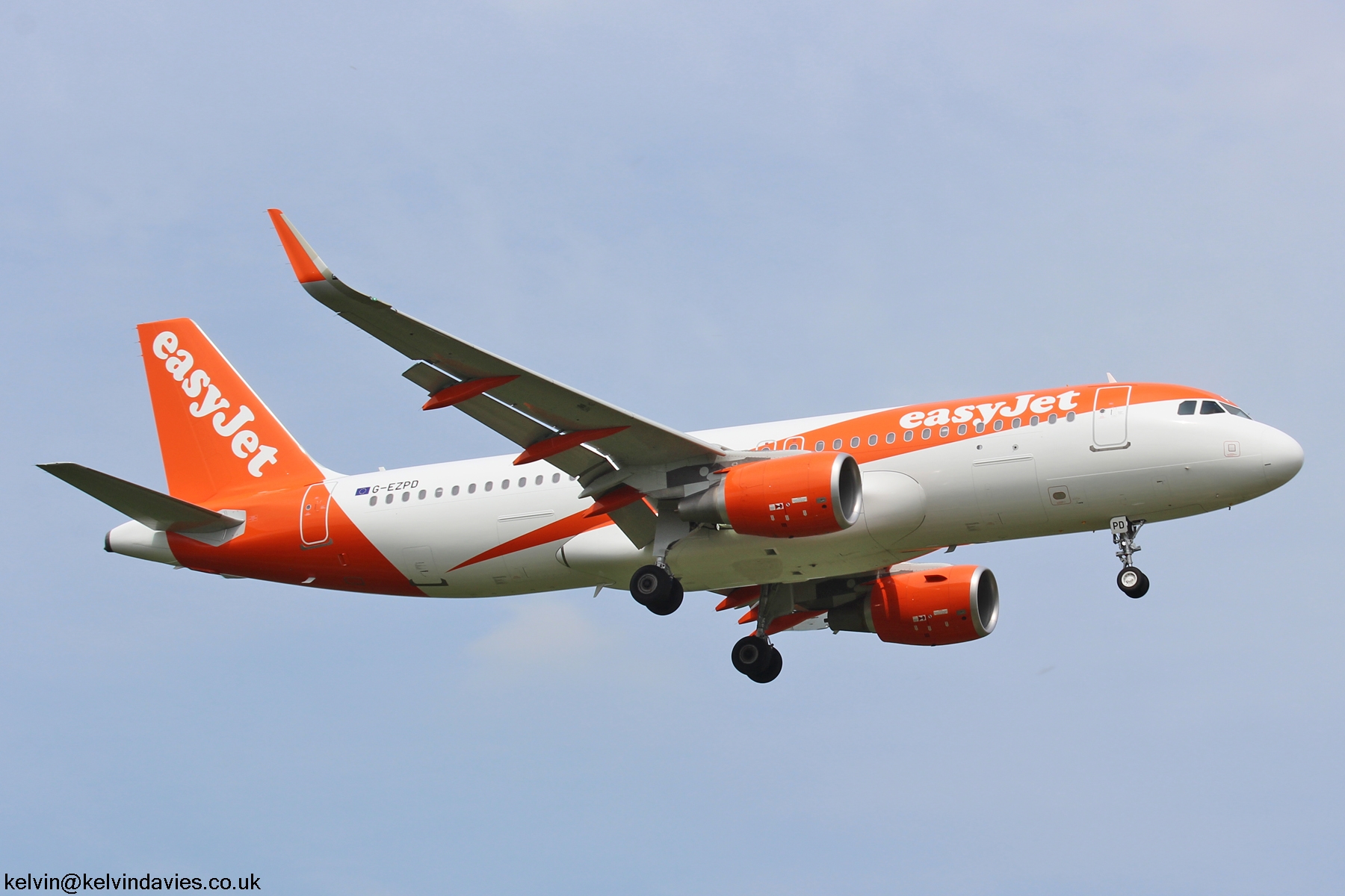 Easyjet A320 G-EZPD