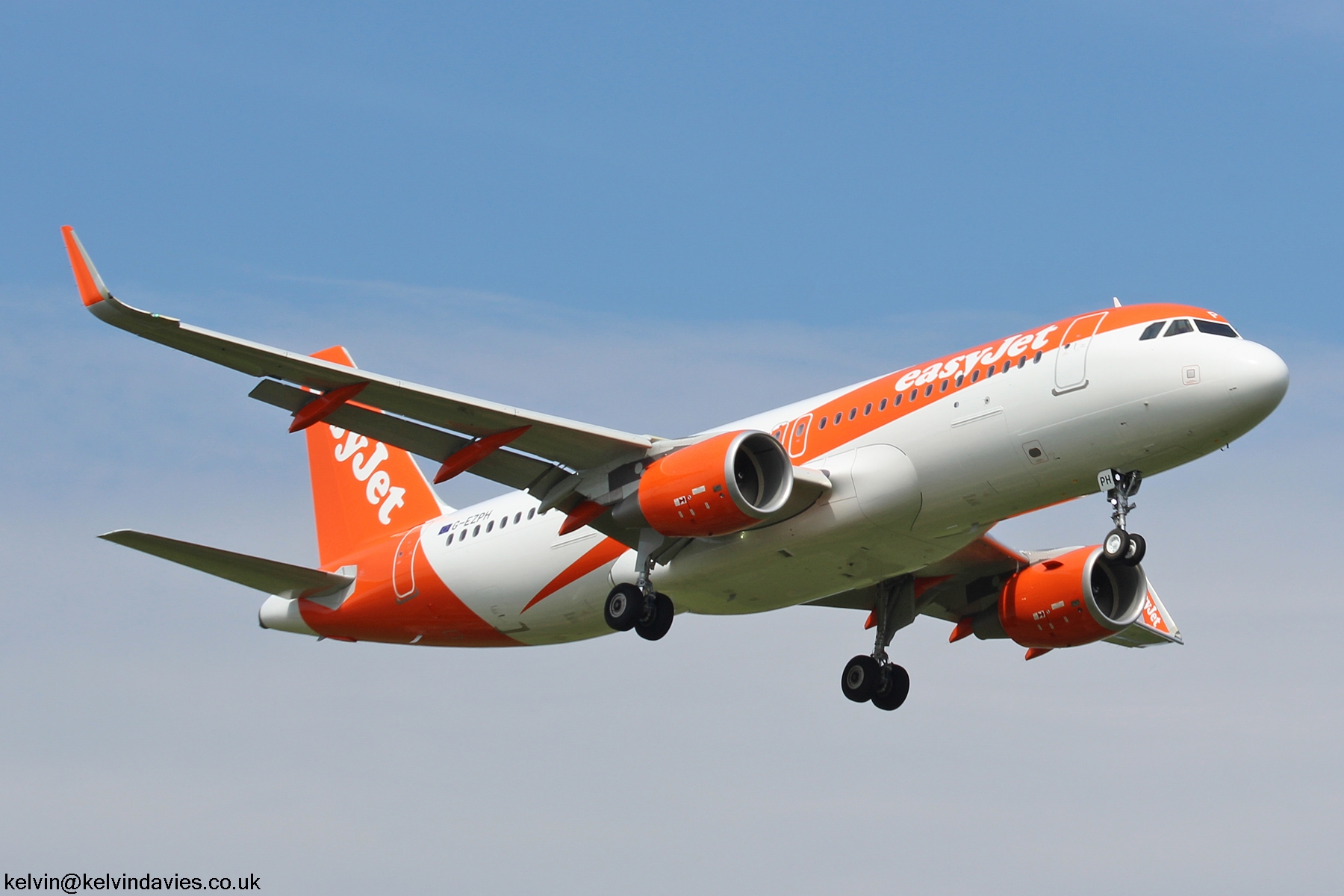 Easyjet A320 G-EZPH