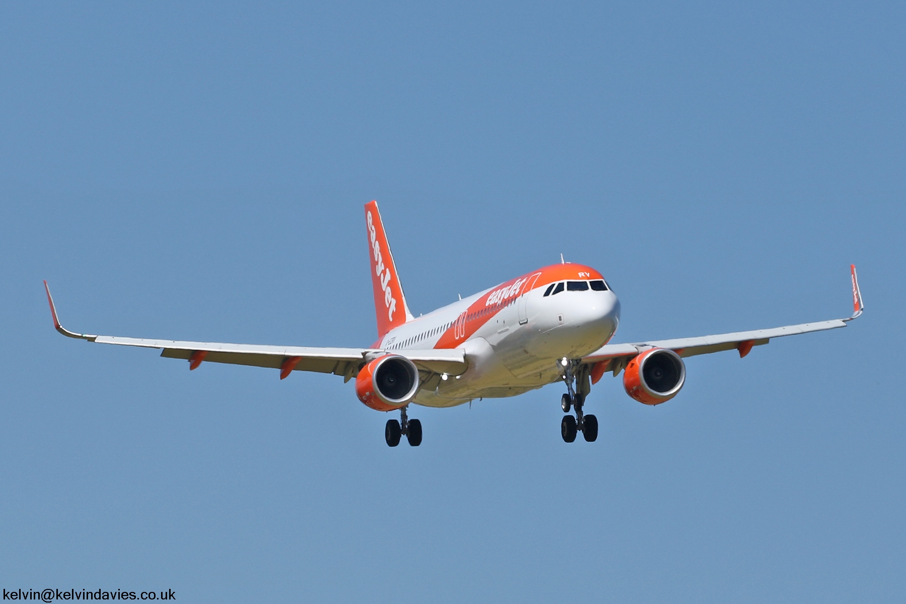 easyJet A320 G-EZRV