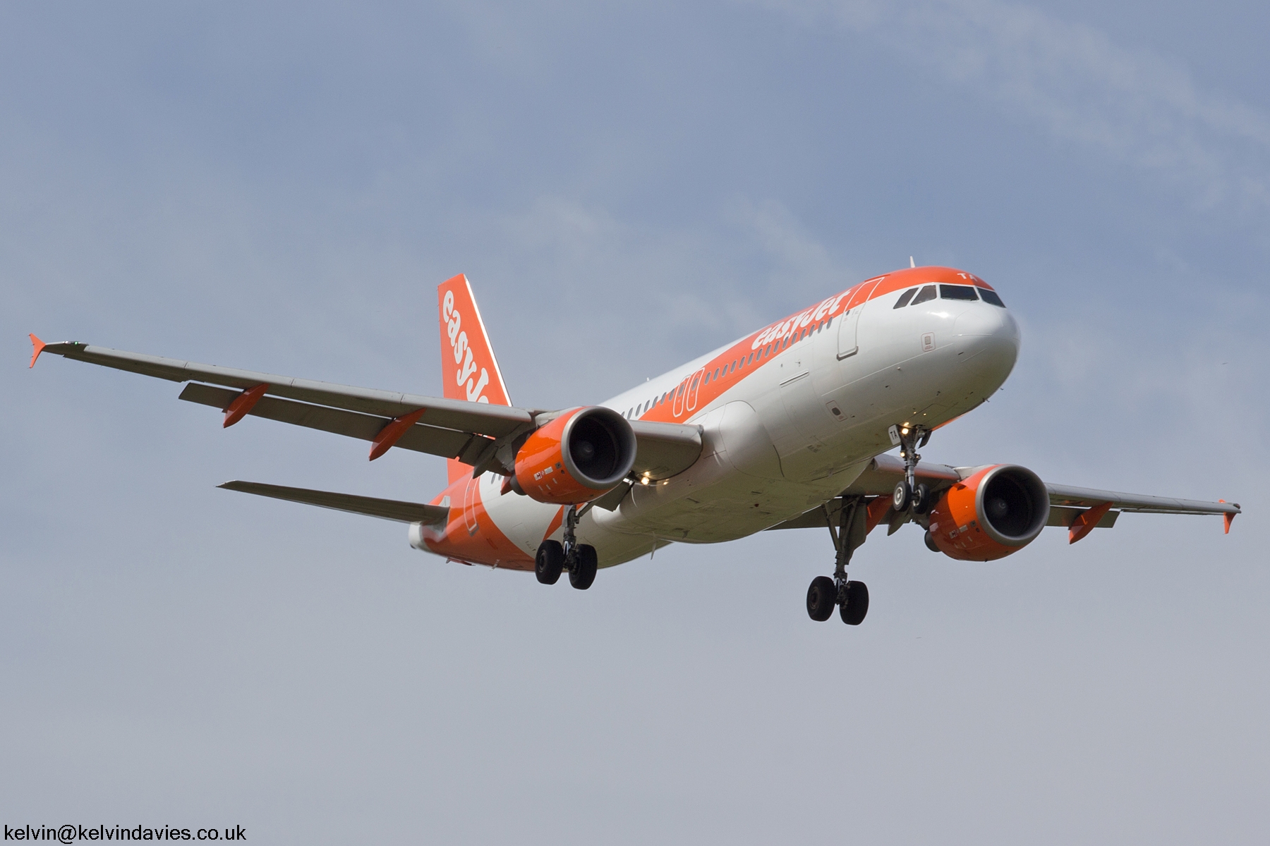 EasyJet A320 G-EZTA
