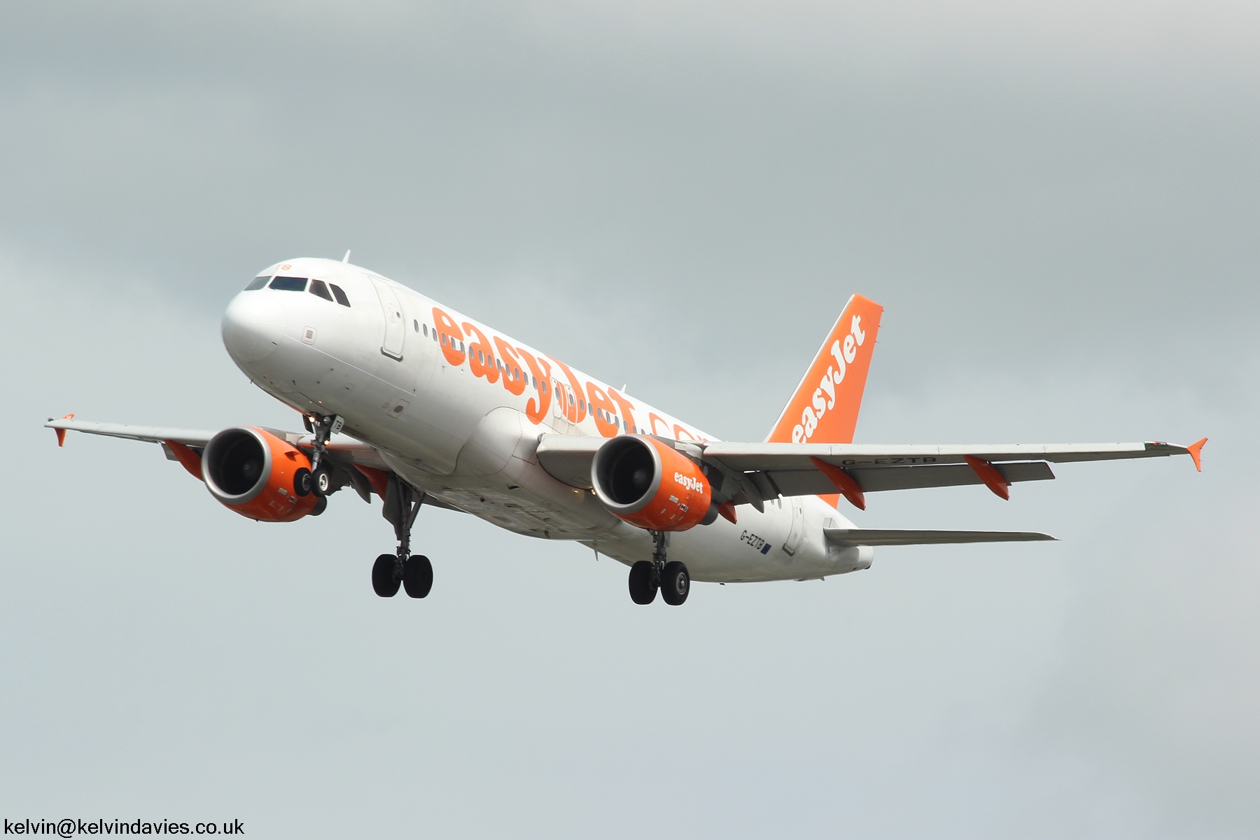 easyJet A320 G-EZTB
