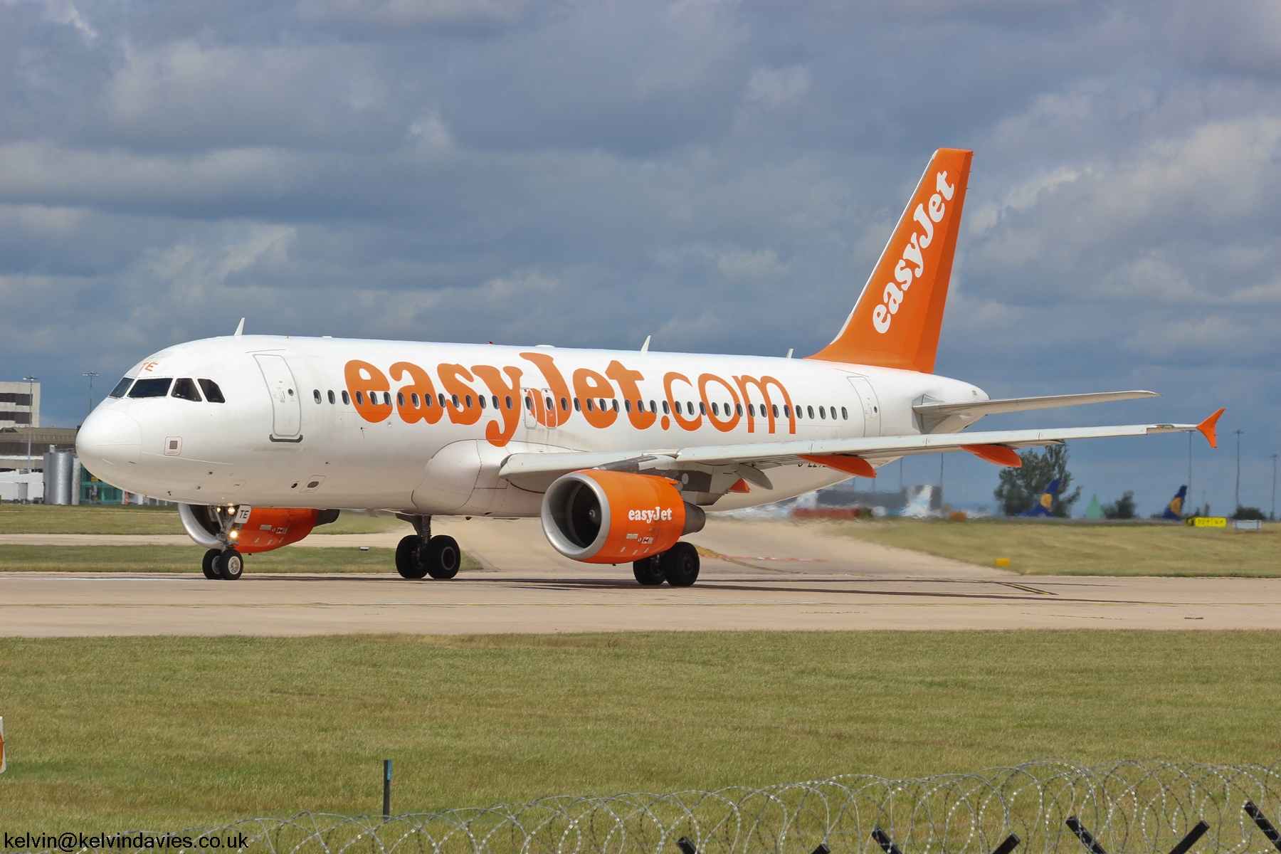 Easyjet A320 G-EZTE