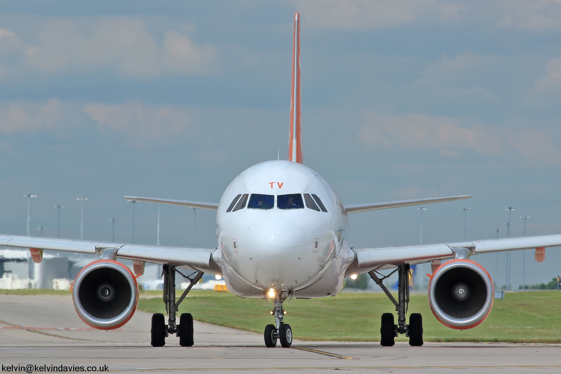 Easyjet A320 G-EZTV