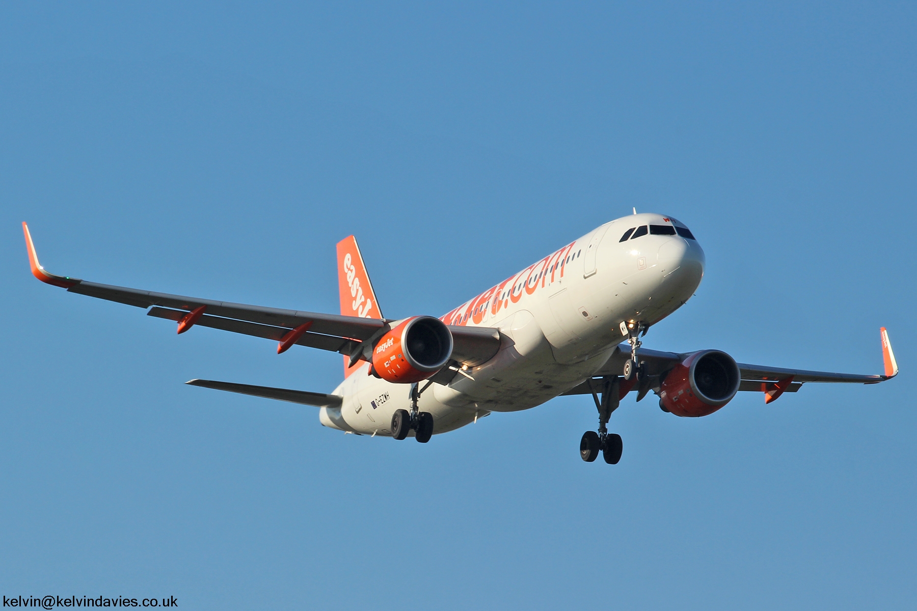 EasyJet A320 G-EZWH