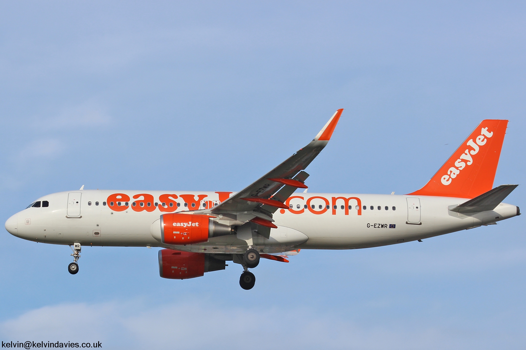 easyJet A320 G-EZWR