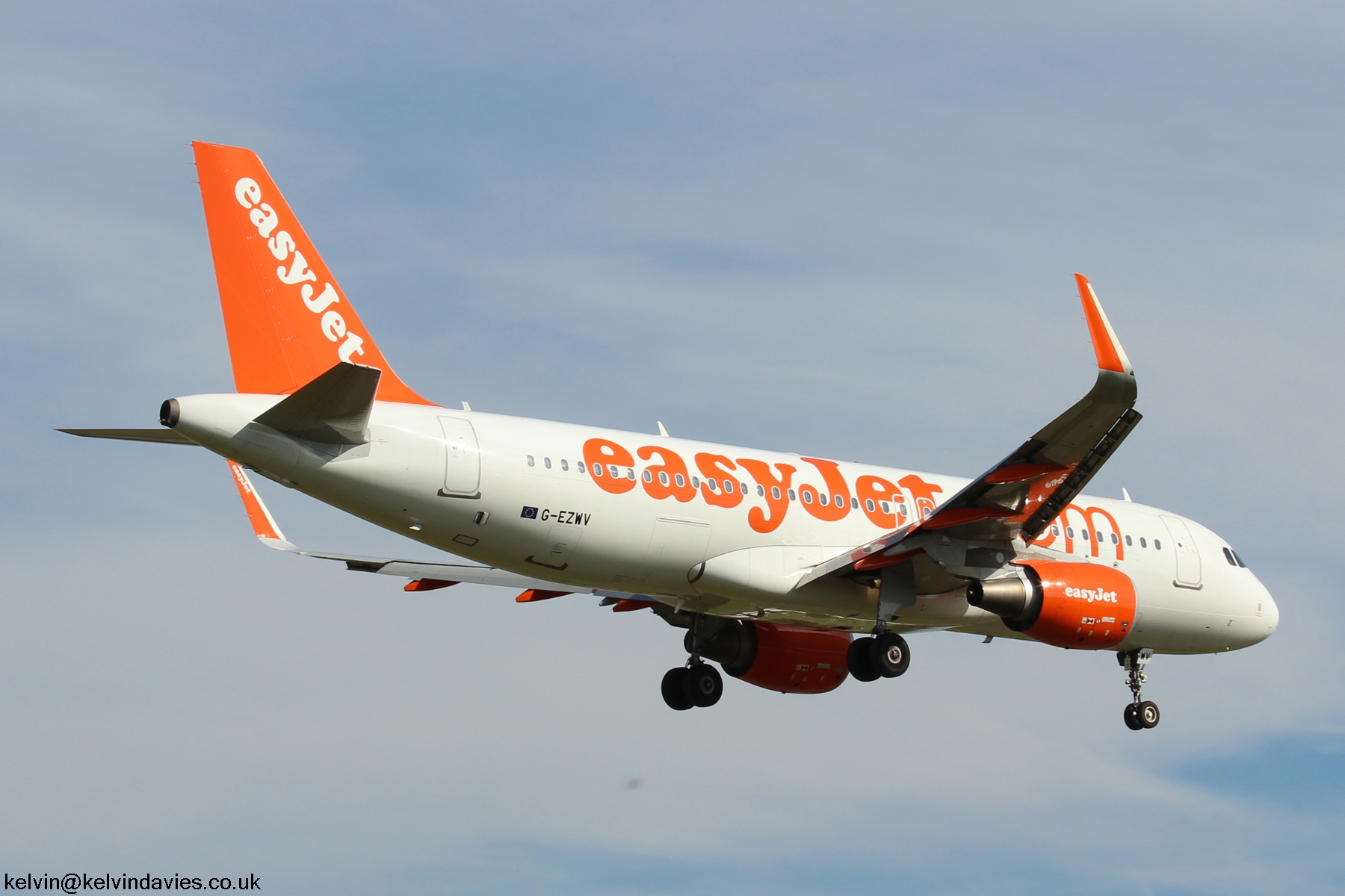 easyJet A320 G-EZWV