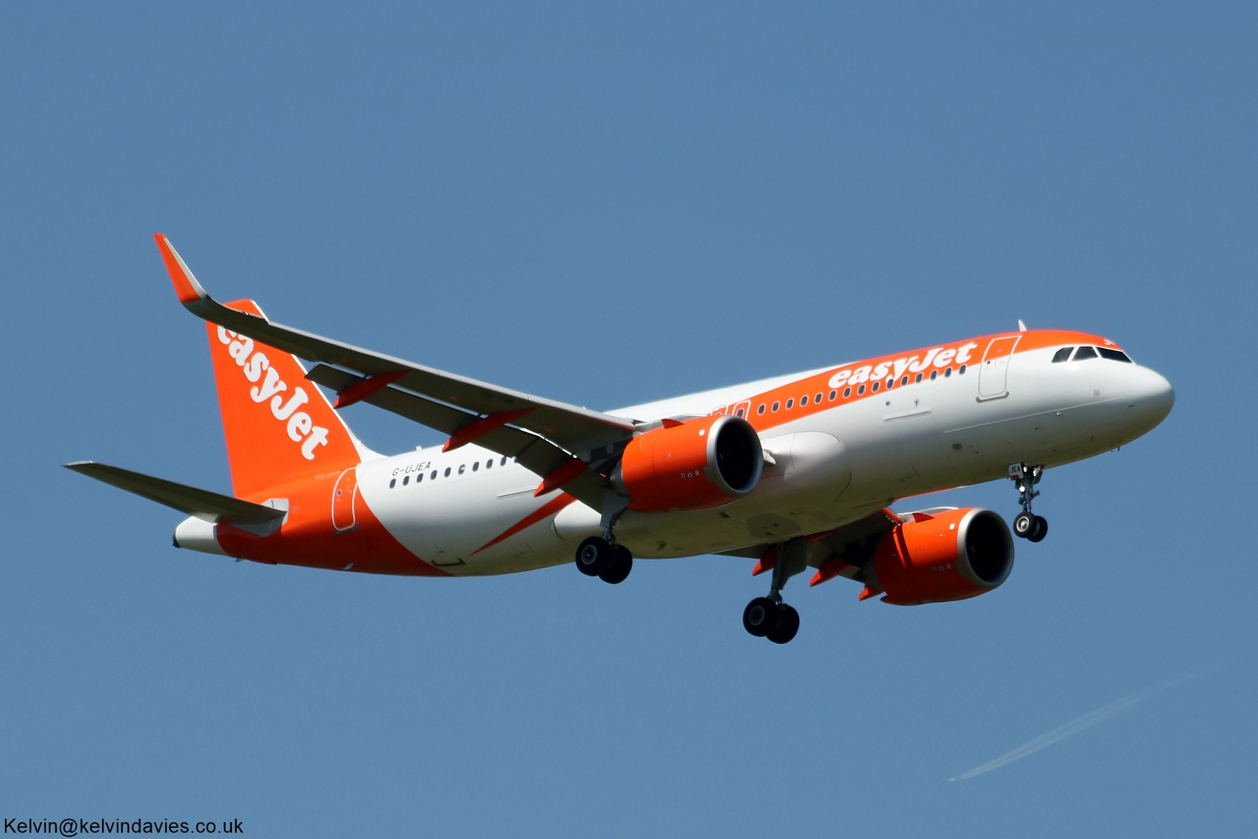 easyJet UK A320 G-UJEA