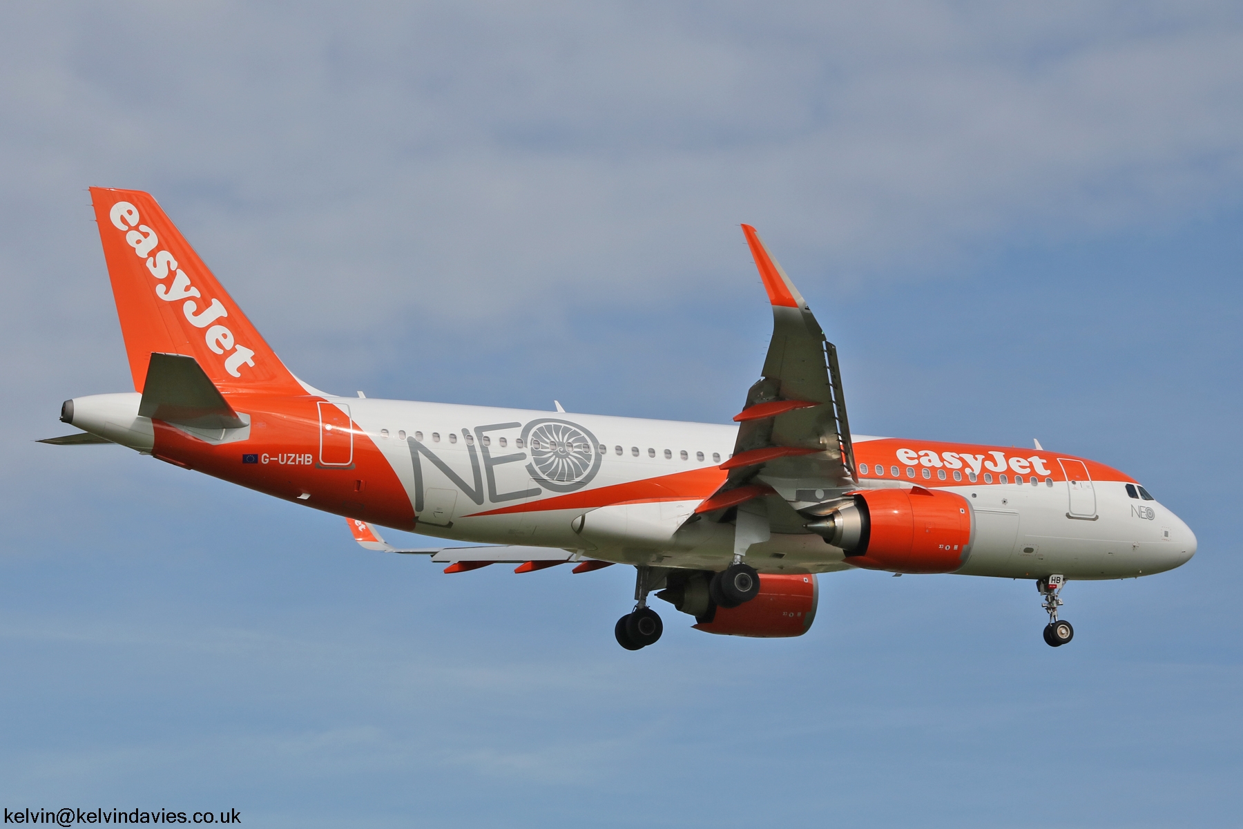 easyJet A320L NEO G-UZHB