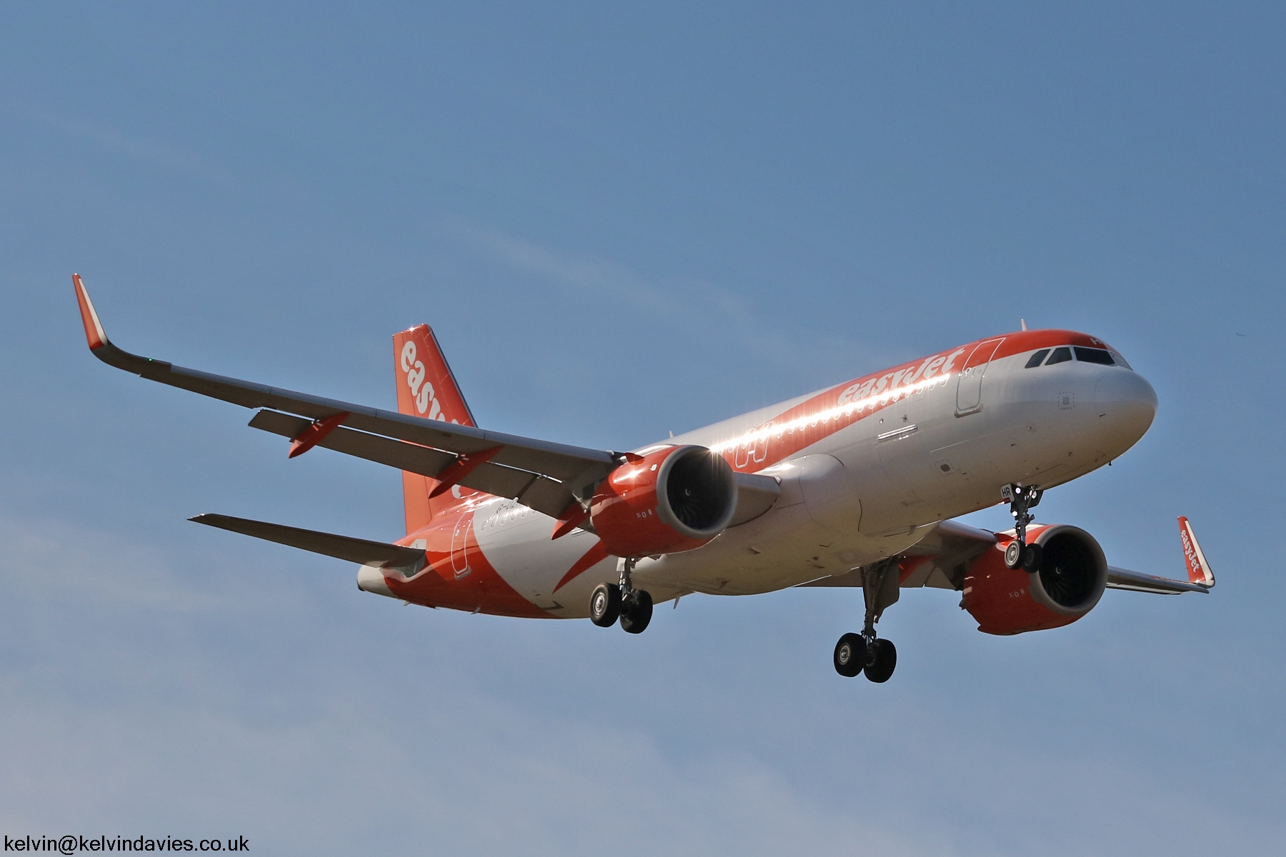 easyJet A320 G-UZHR