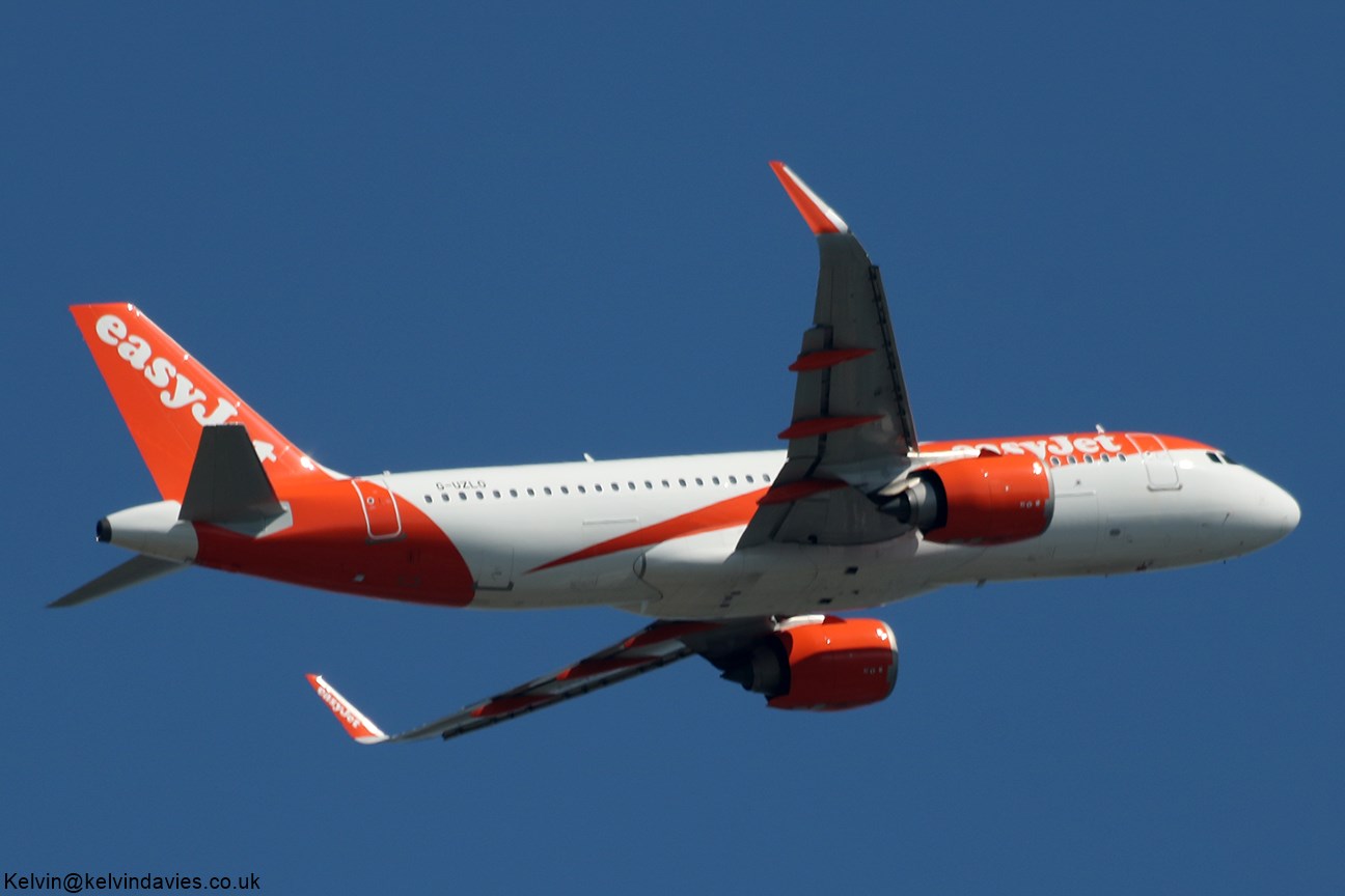EasyJet UK A320-200 G-UZLO