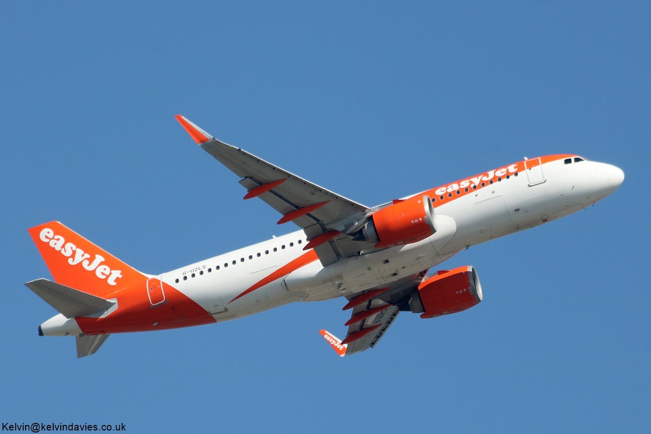 EasyJet UK A320 G-UZLS