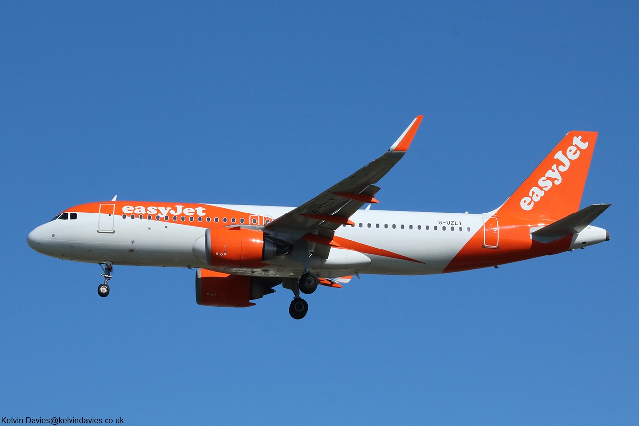 easyJet UK A320NEO G-UZLY