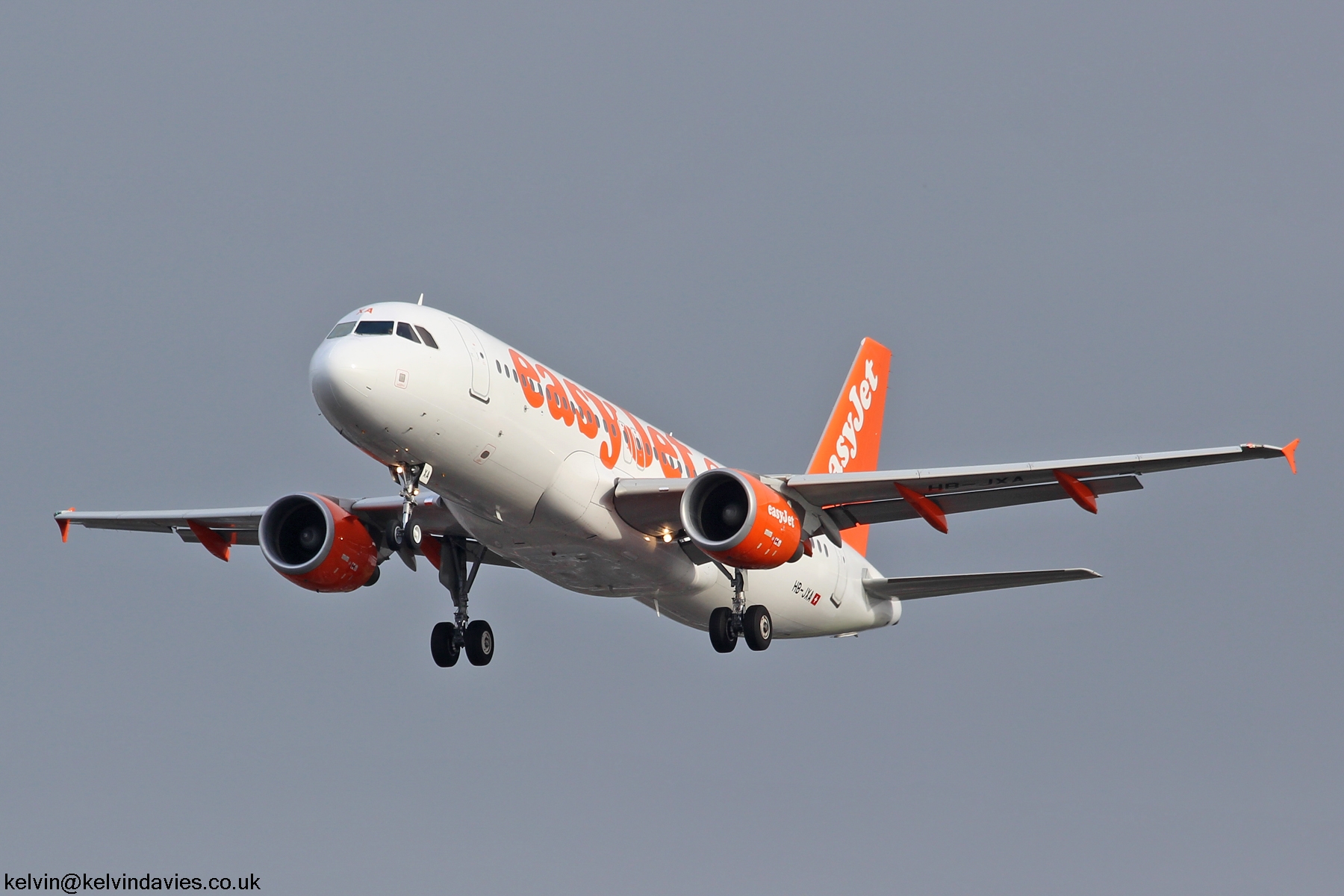 Easyjet Switzerland A320 HB-JXA