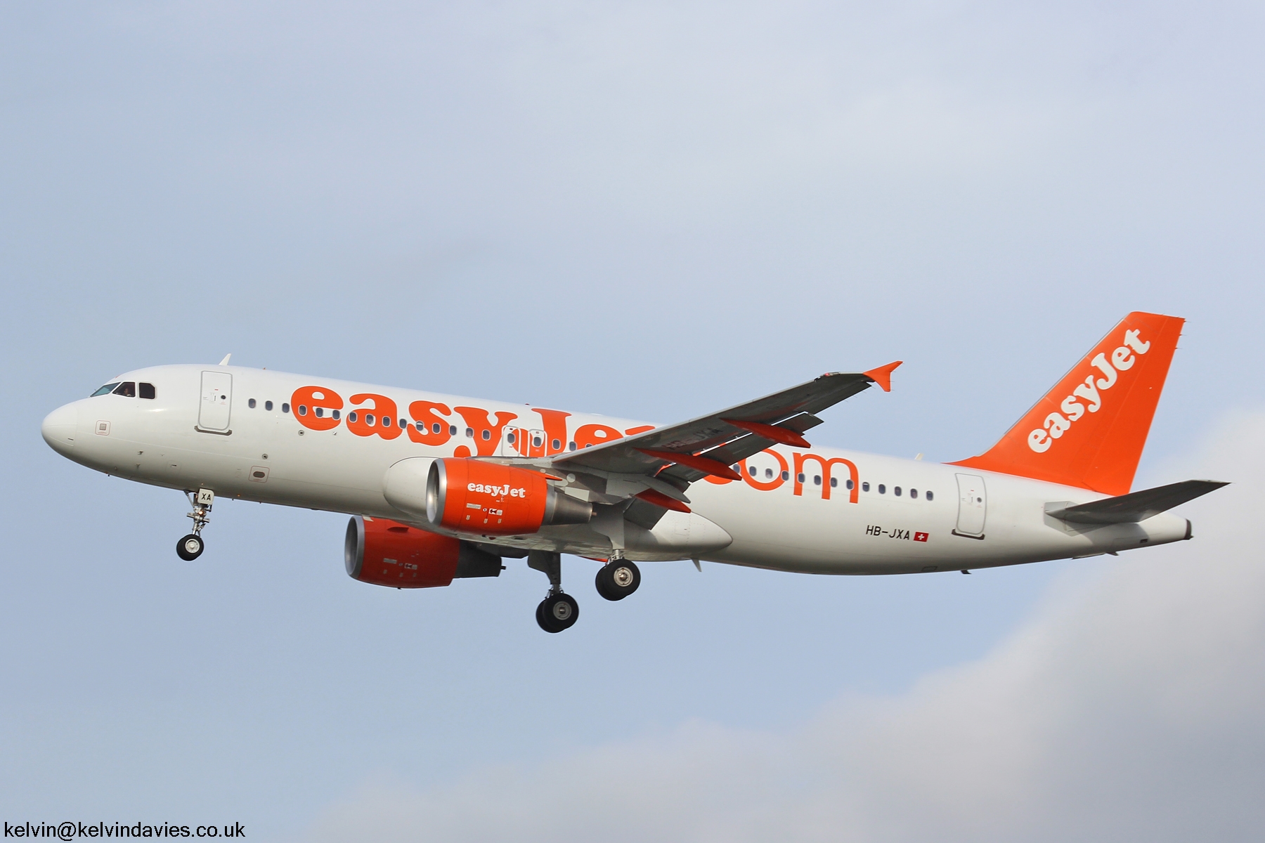 Easyjet Switzerland A320 HB-JXA