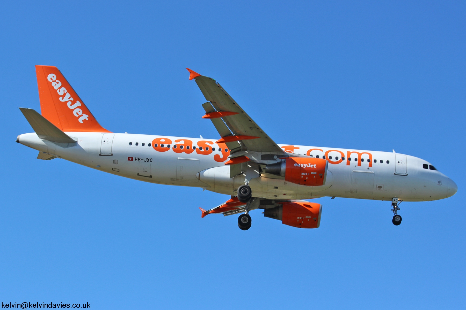 easyJet Switzerland A320 HB-JXC