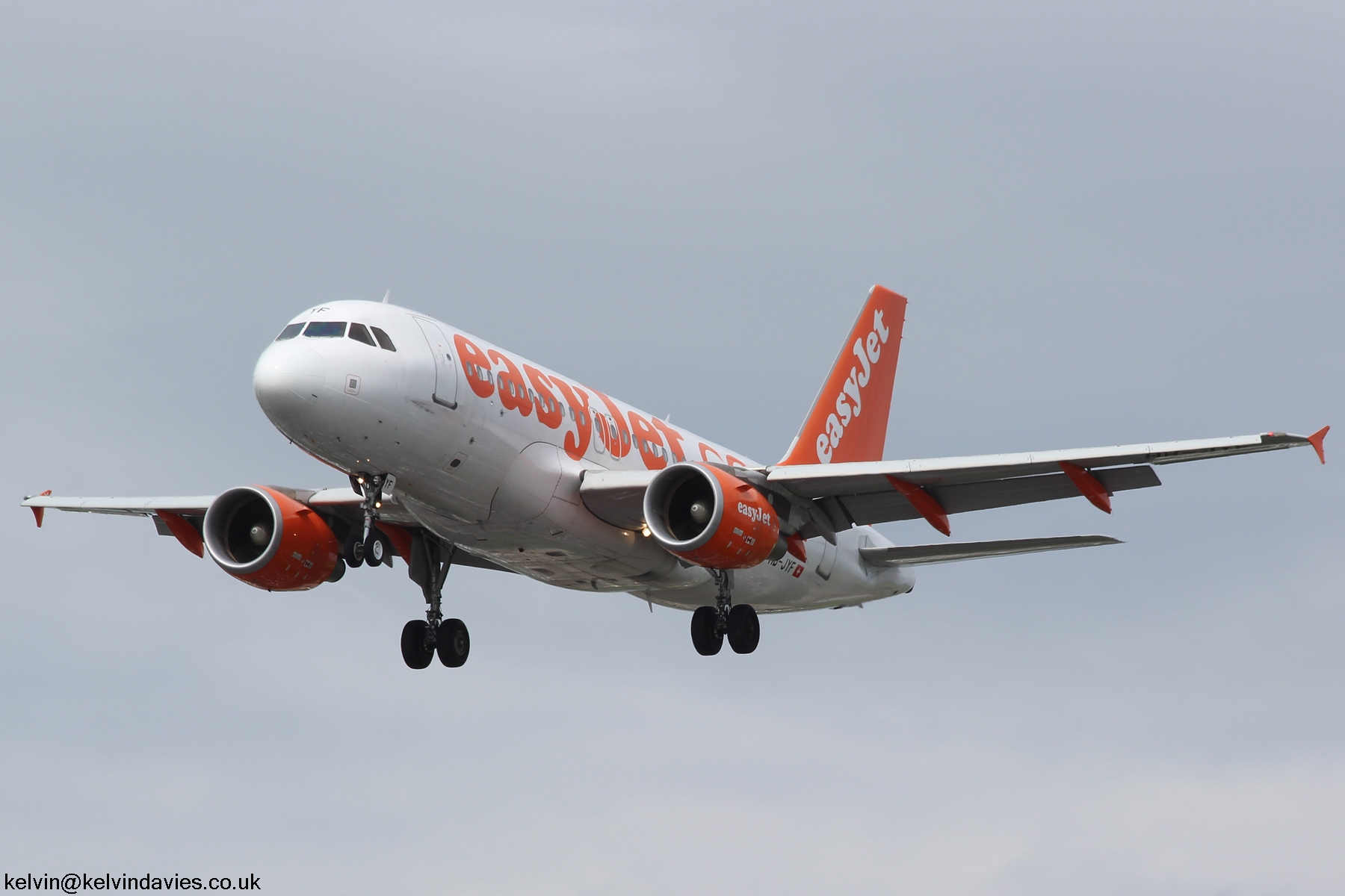 easyJet Switzerland A319 HB-JYF