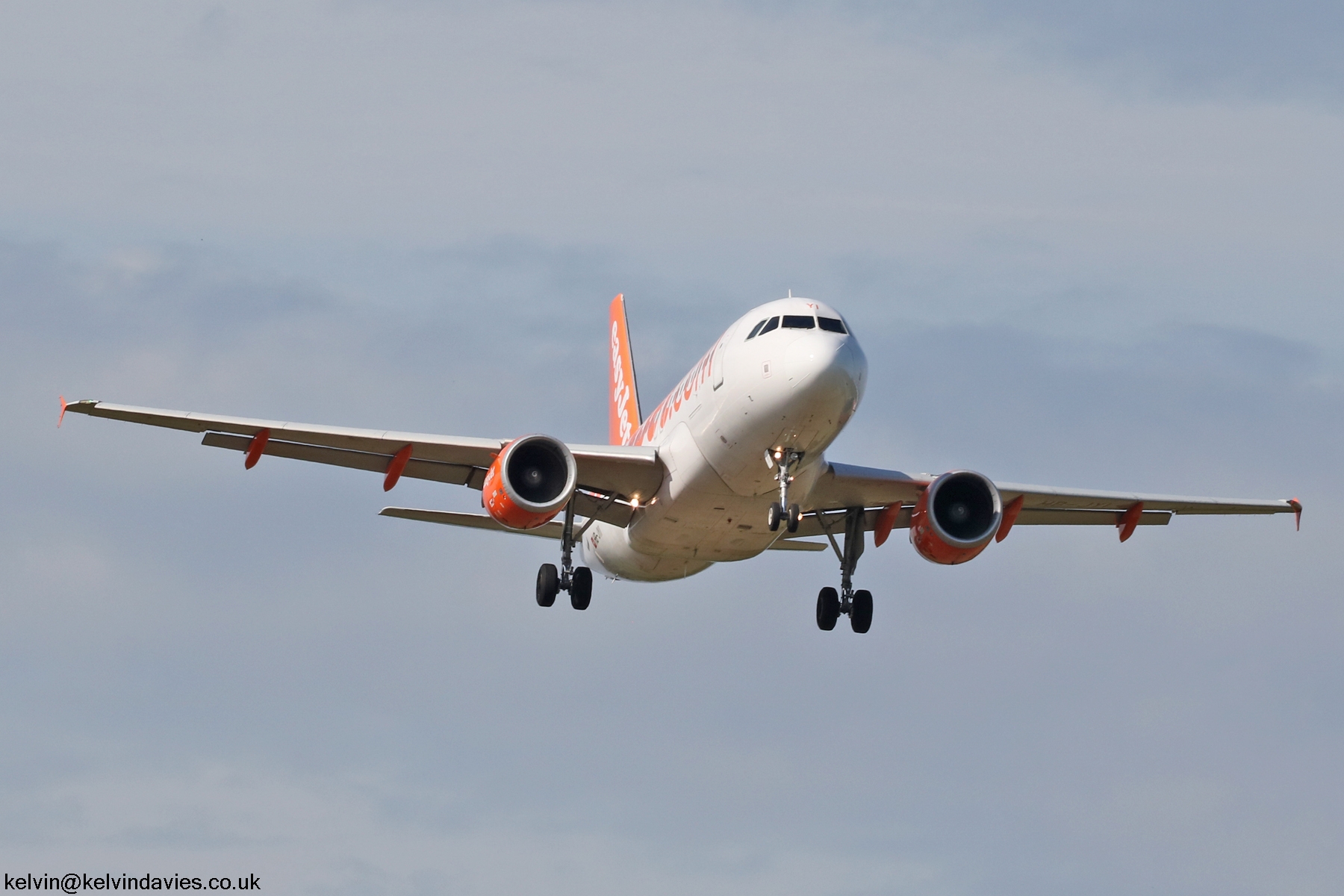 easyJet Switzerland A319 HB-JYI