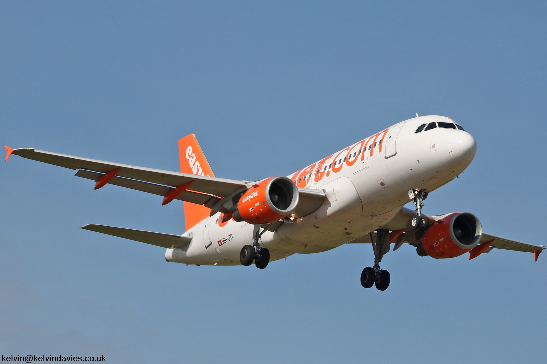 easyJet Switzerland A319 HB-JYI