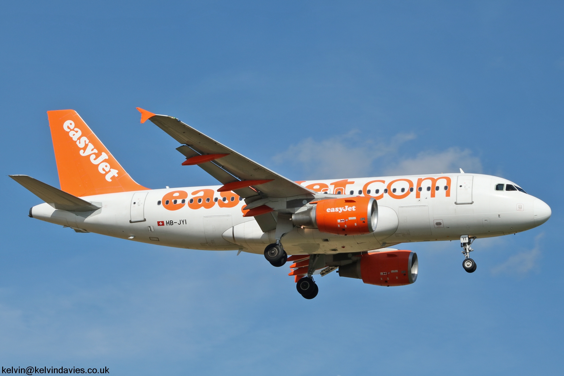 easyJet Switzerland A319 HB-JYI