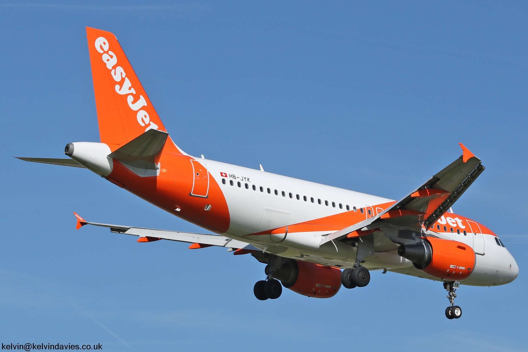 easyJet Switzerland A319 HB-JYK