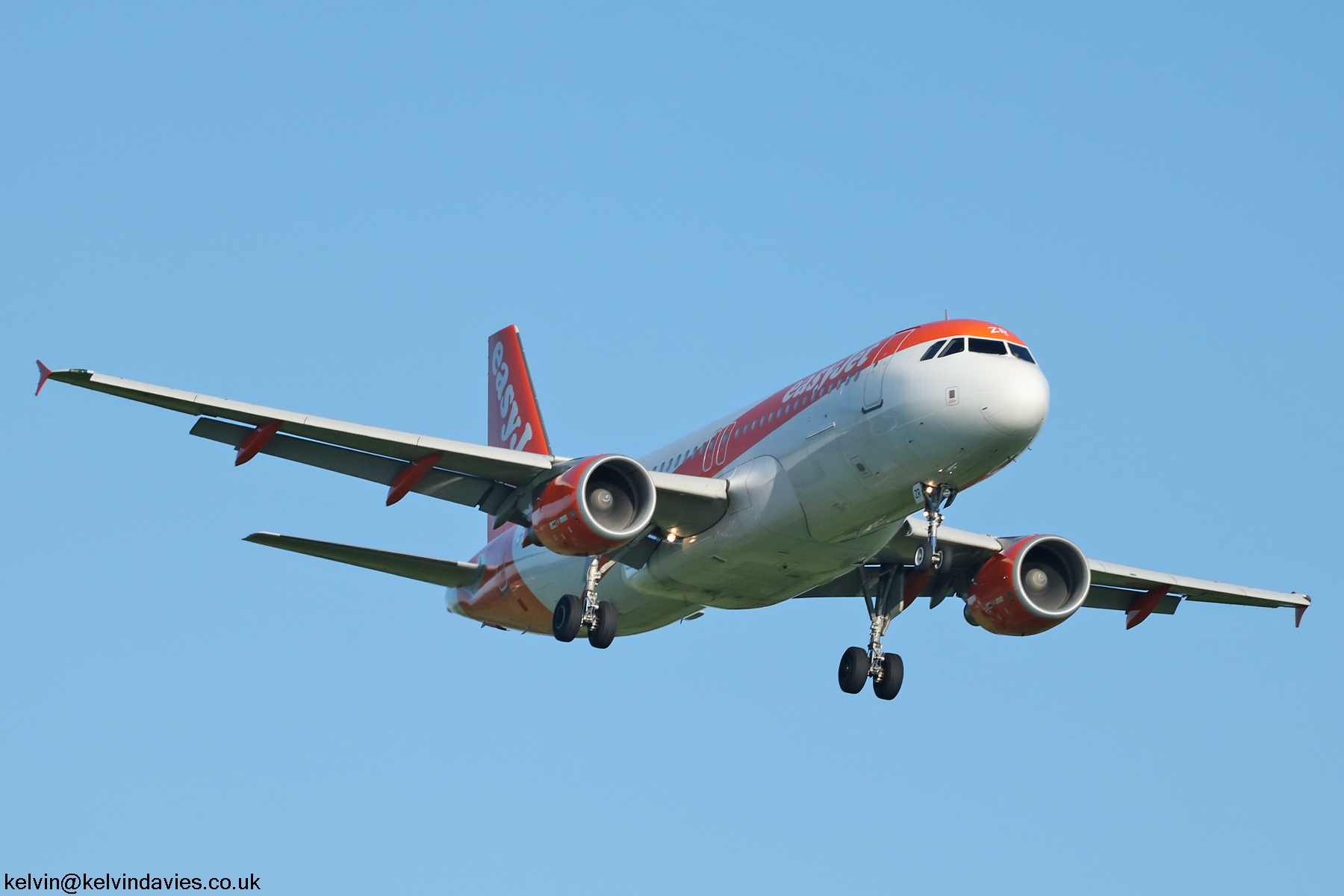 easyJet Switzerland A320 HB-JZR