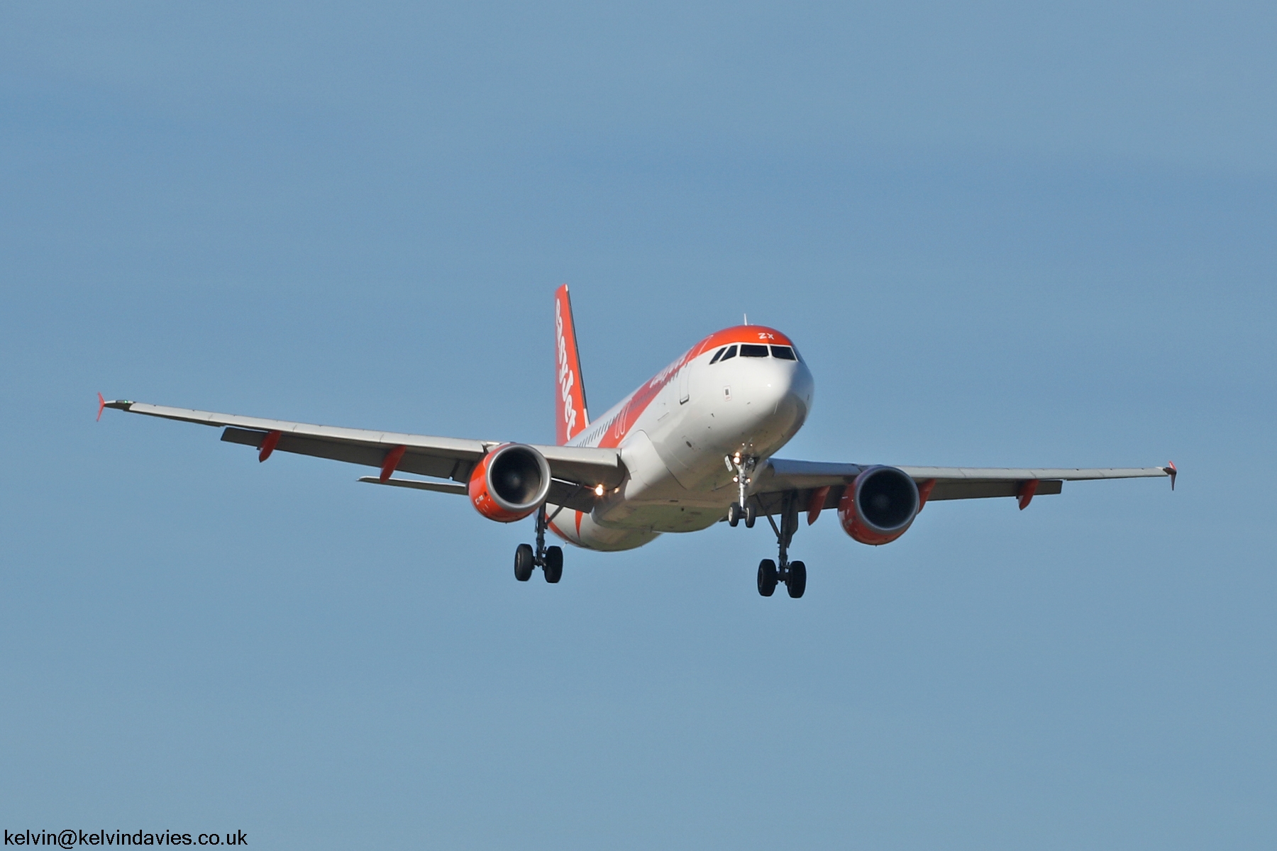 easyJet Switzerland A320 HB-JZX