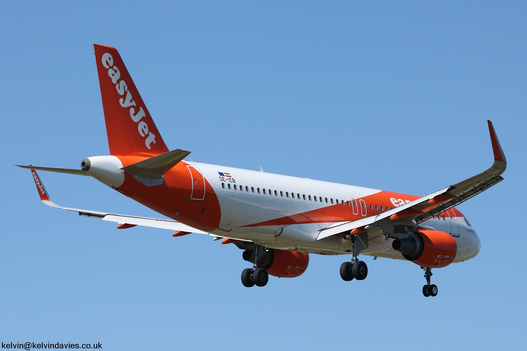 easyJet A320 OE-ICB