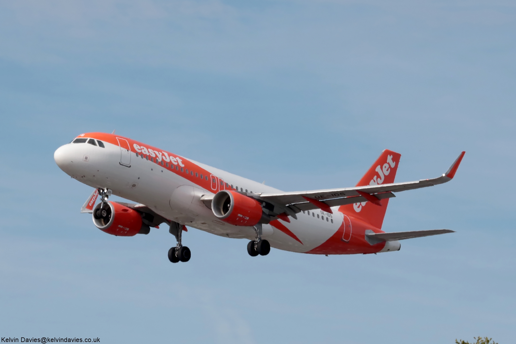 easyJet Europe A320 OE-IDS