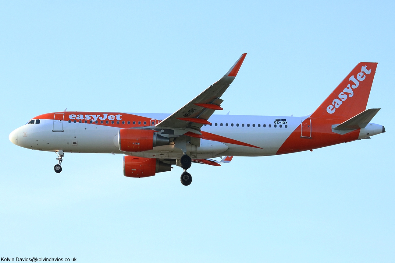 easyJet Europe Airline A320 OE-IDX