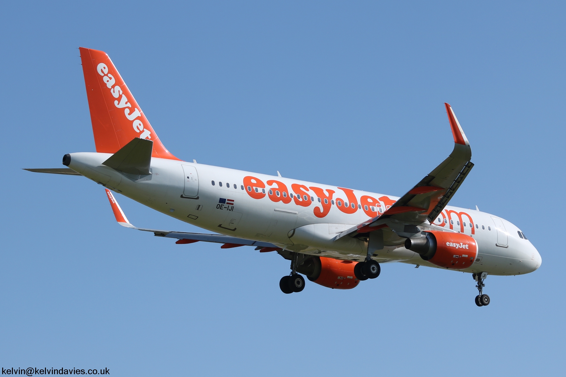 easyJet A320 OE-IJI
