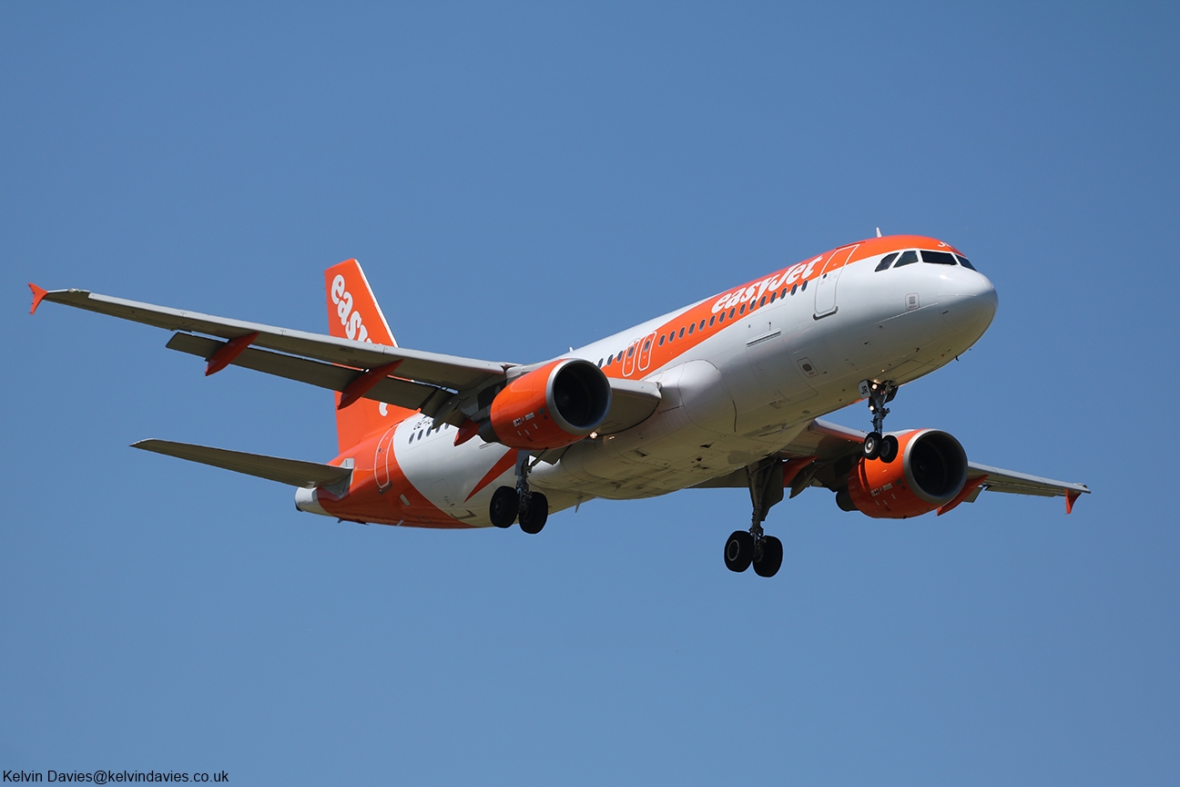 easyJet Europe A320 OE-IJR