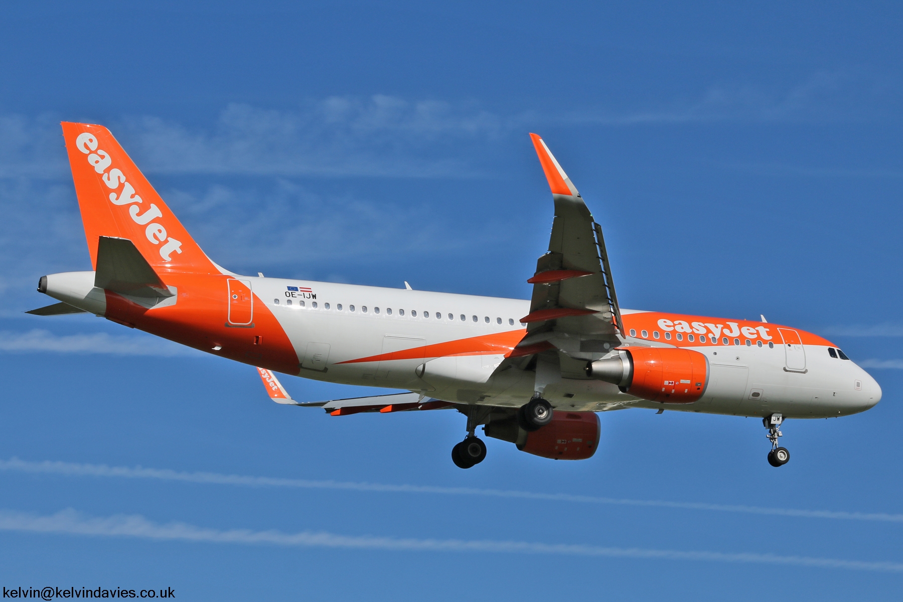 easyJet Europe A320 OE-IJW