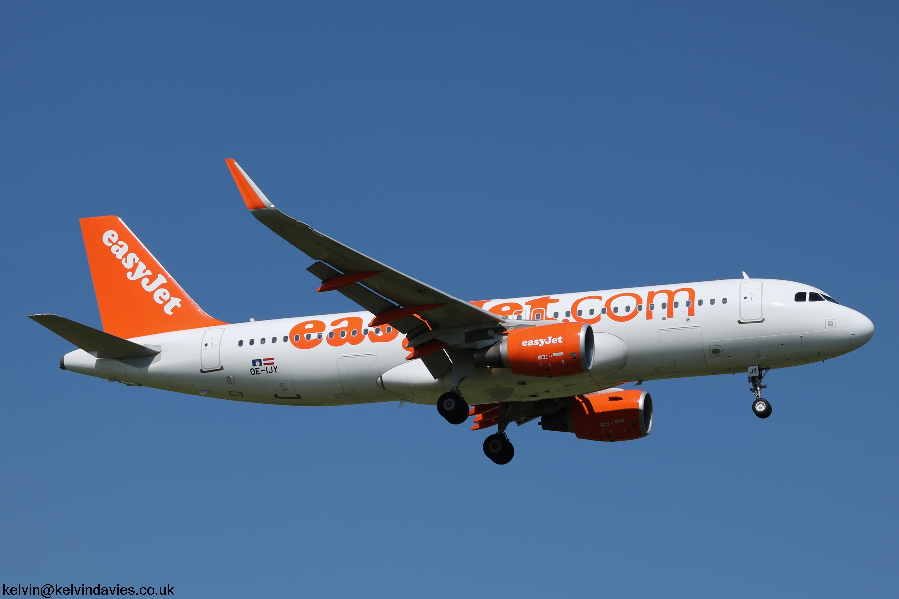 easyJet Europe A320 OE-IJY