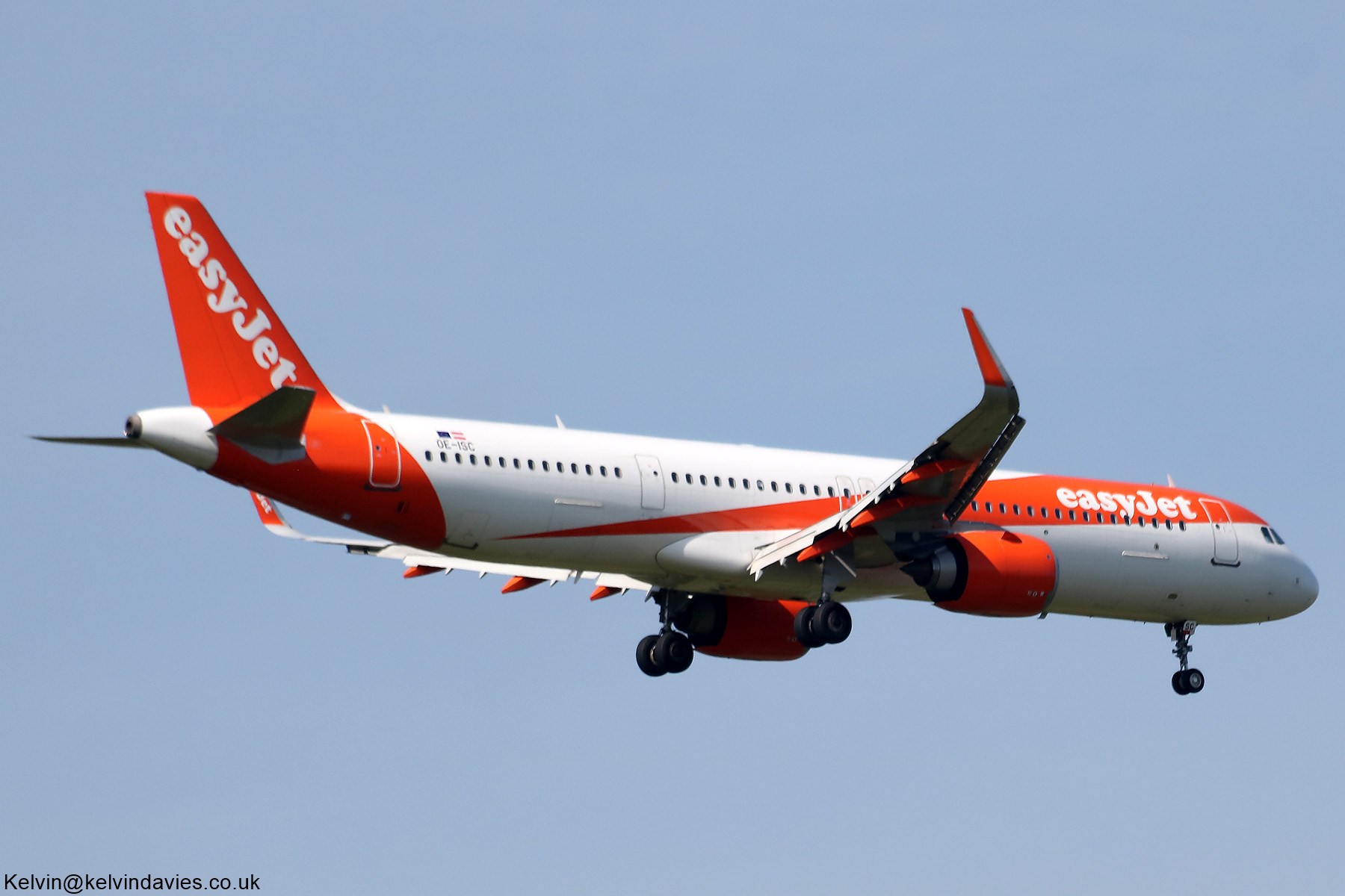 easyJet Europe A321 OE-ISC