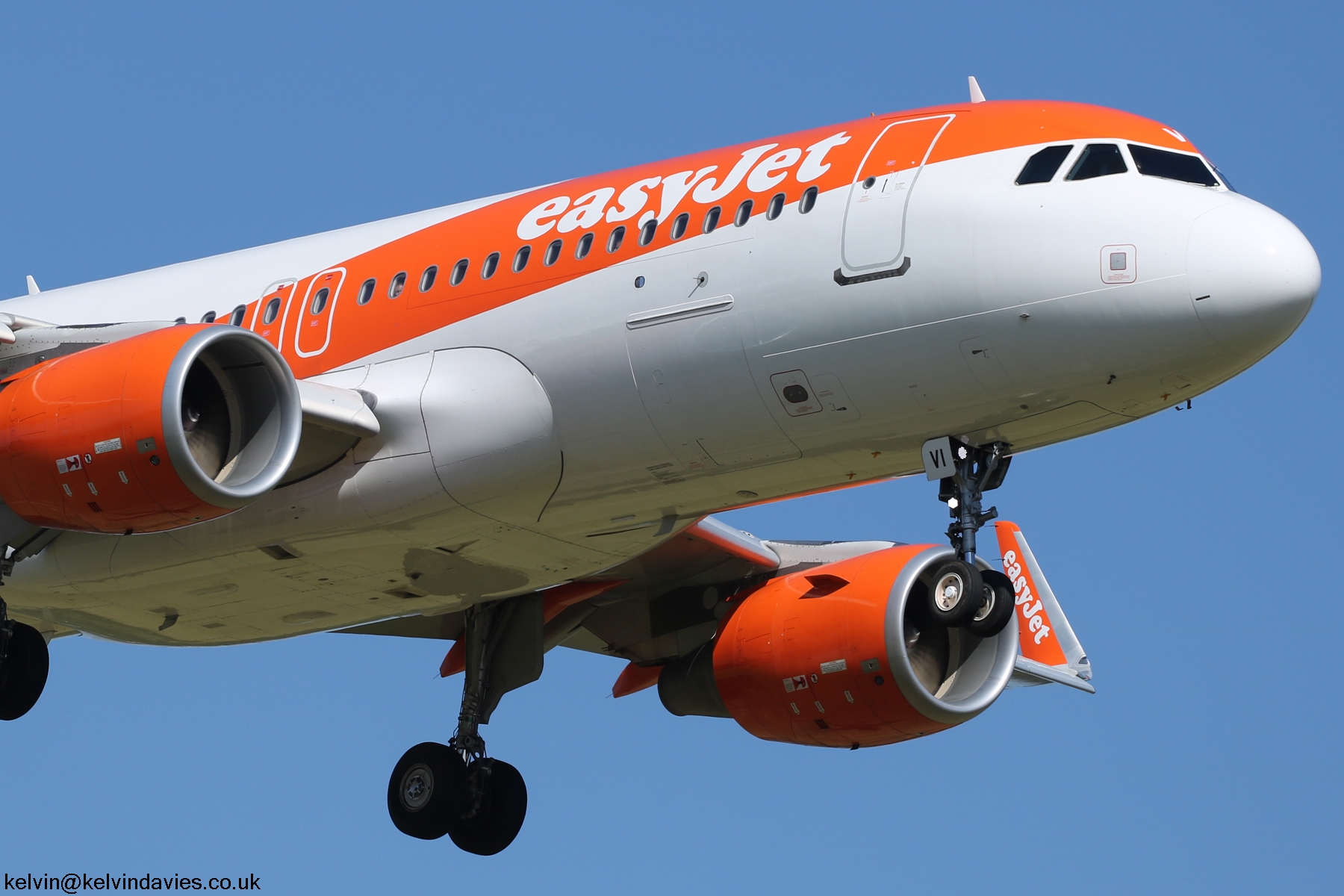 easyJet A320 OE-IVI